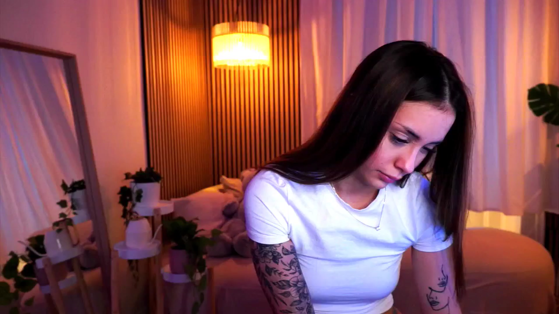 Gallery image thumbnail from Naomii18's myfreecams stream on, 02/27/2025, 12:55 image 18 of 20
