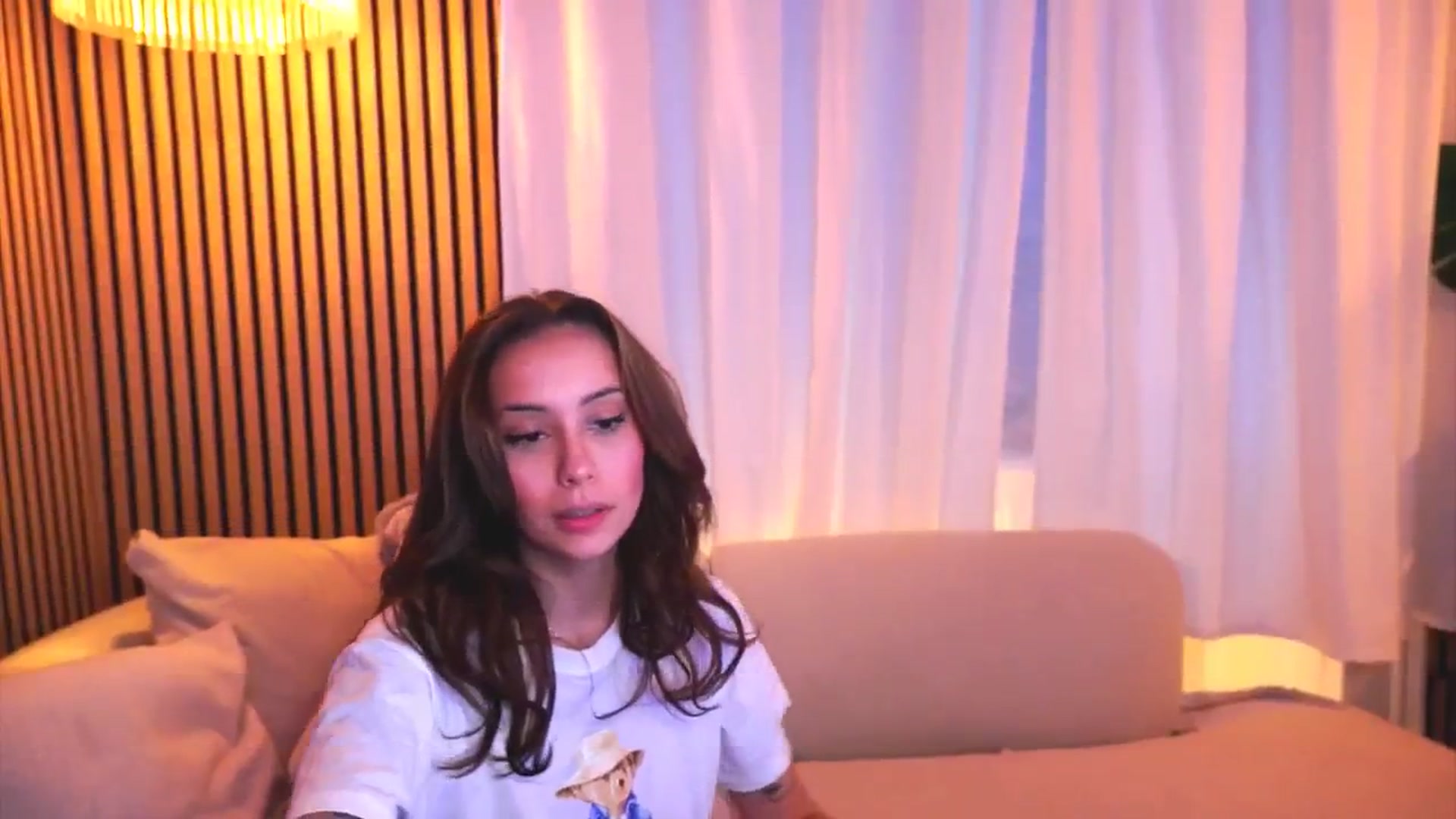 Gallery image thumbnail from Naomii18's myfreecams stream on, 02/28/2025, 14:46 image 16 of 20