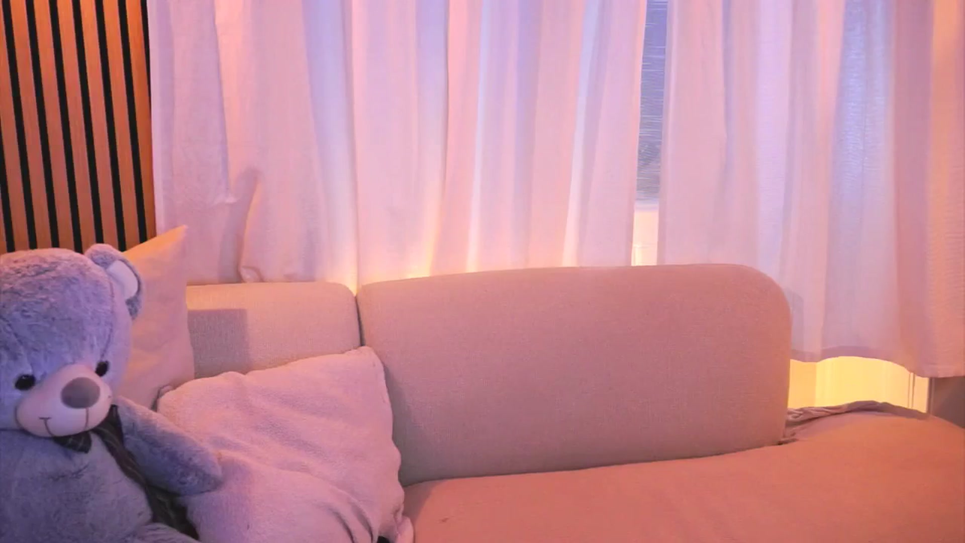 Gallery image thumbnail from Naomii18's myfreecams stream on, 02/28/2025, 14:46 image 11 of 20