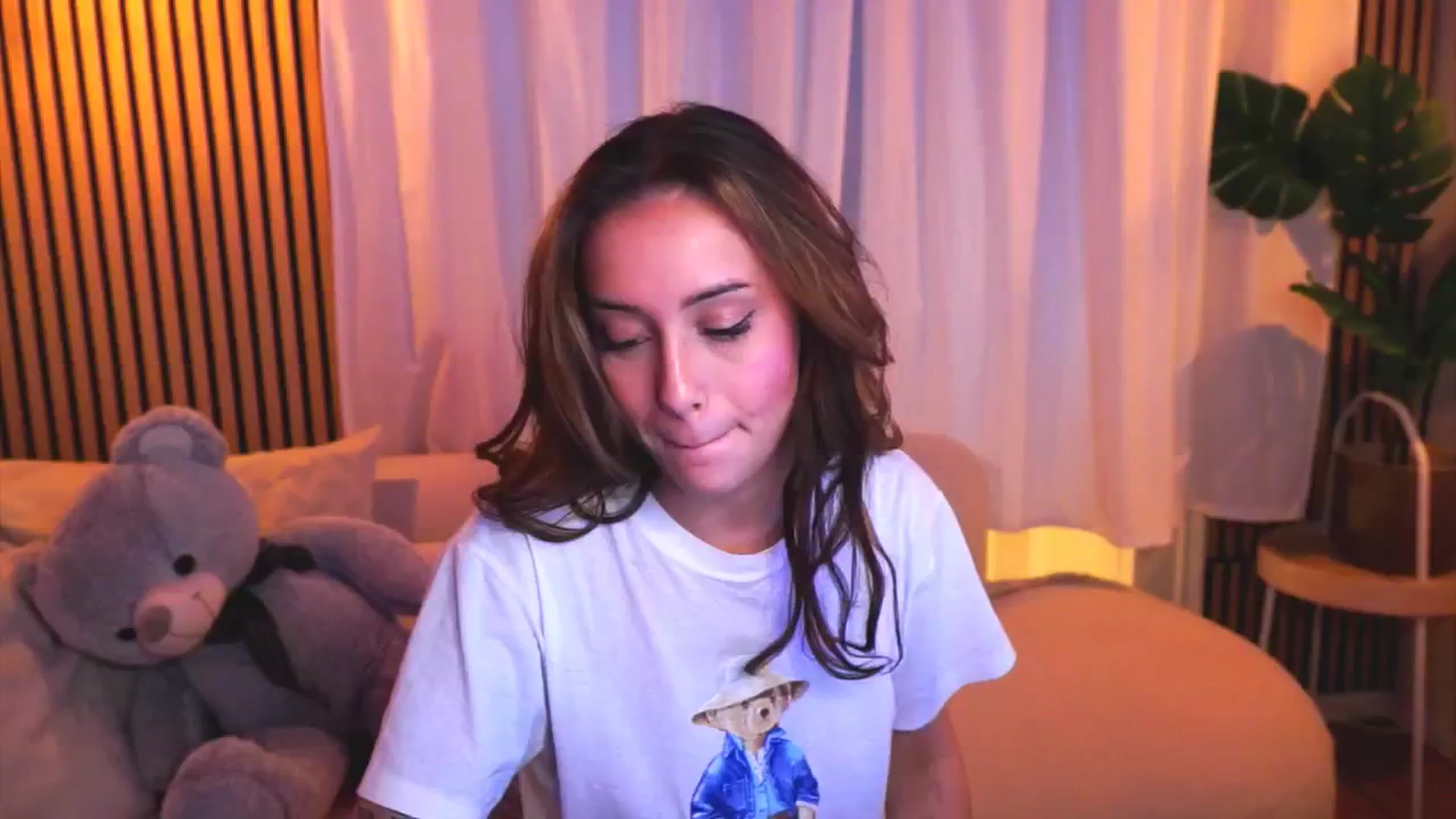 Gallery image thumbnail from Naomii18's myfreecams stream on, 02/28/2025, 15:47 image 7 of 20