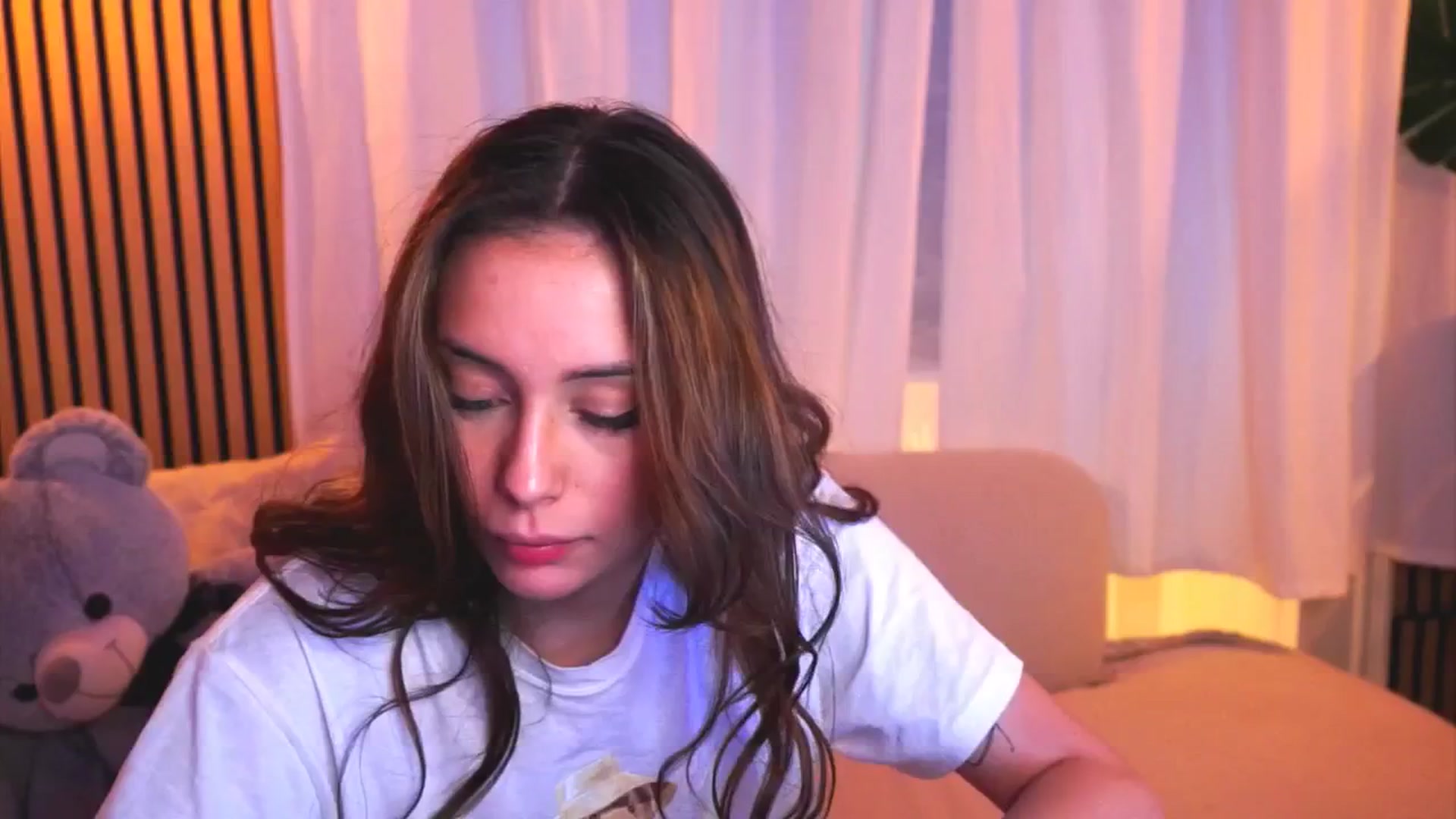 Gallery image thumbnail from Naomii18's myfreecams stream on, 02/28/2025, 15:47 image 6 of 20