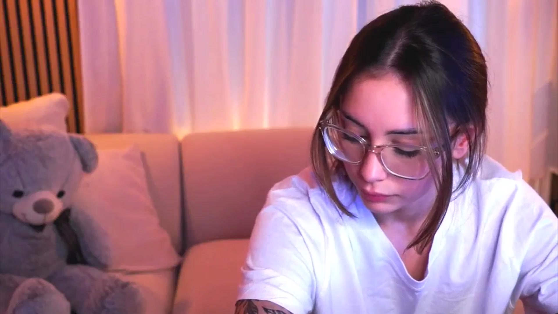 Gallery image thumbnail from Naomii18's myfreecams stream on, 03/05/2025, 14:51 image 20 of 20