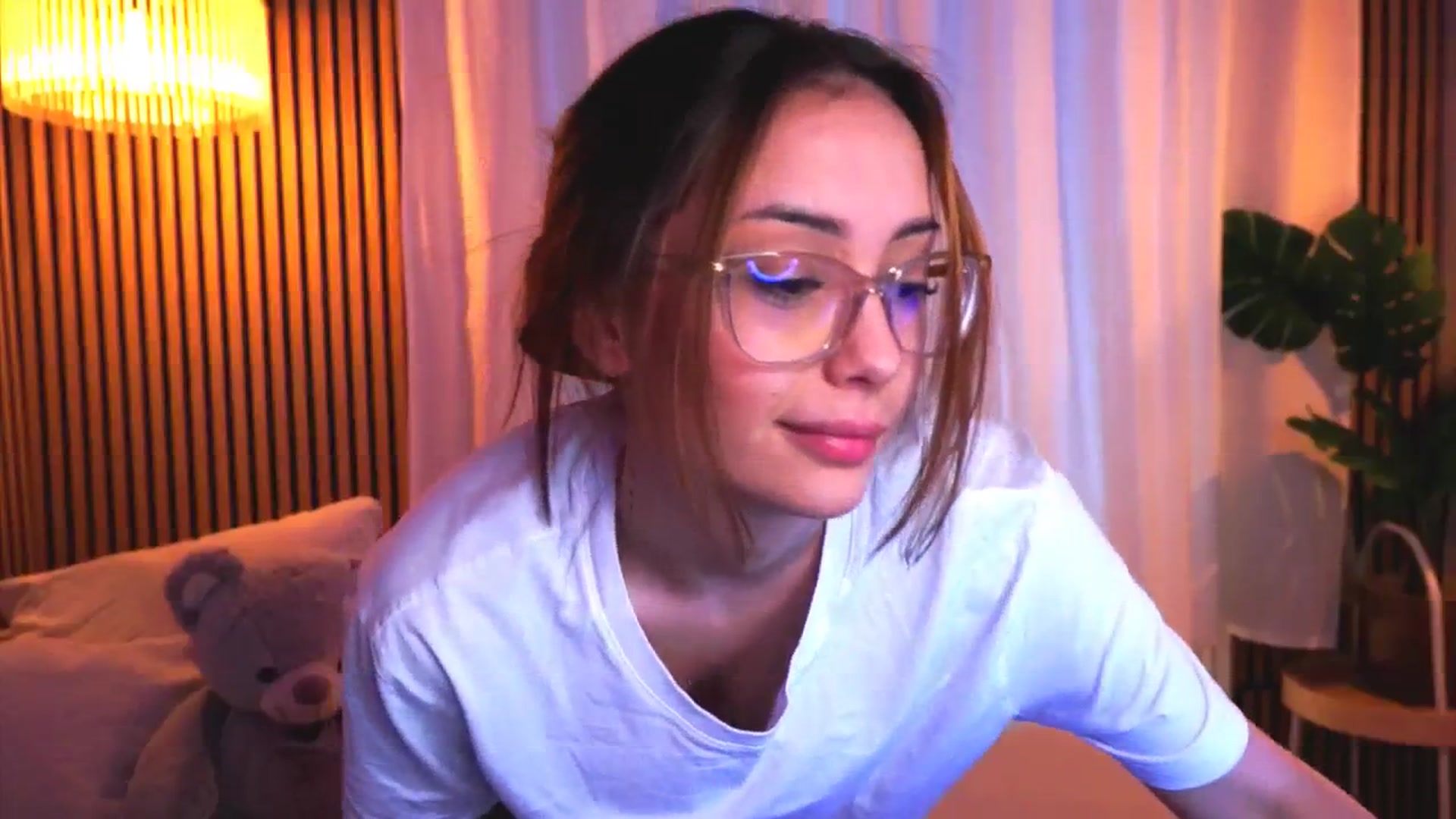 Gallery image thumbnail from Naomii18's myfreecams stream on, 03/05/2025, 14:51 image 7 of 20