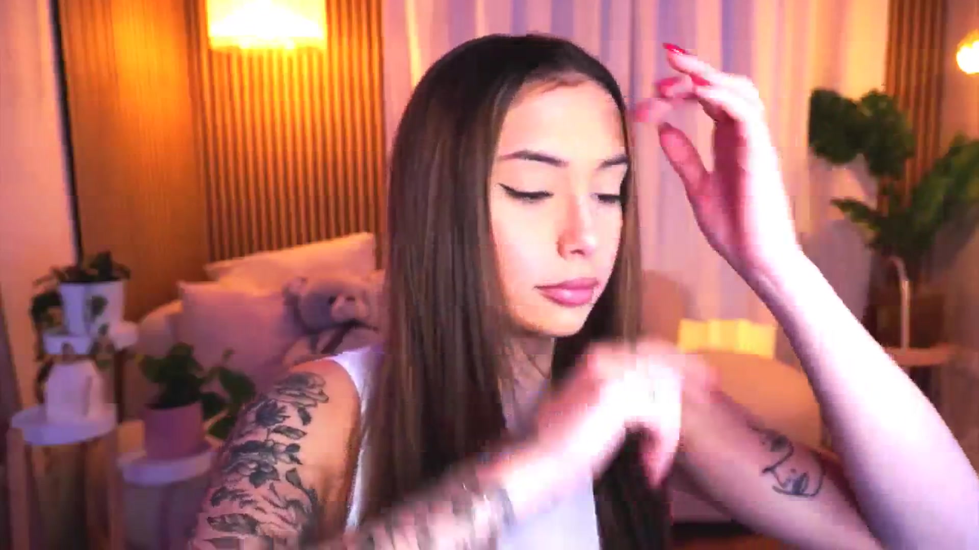 Gallery image thumbnail from Naomii18's myfreecams stream on, 03/06/2025, 16:16 image 19 of 20