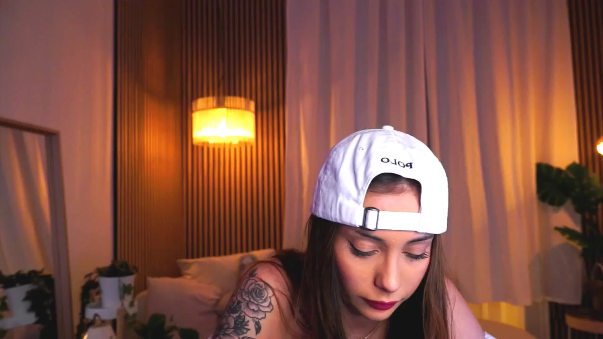 Gallery image thumbnail from Naomii18's myfreecams stream on, 03/07/2025, 19:07 image 8 of 20