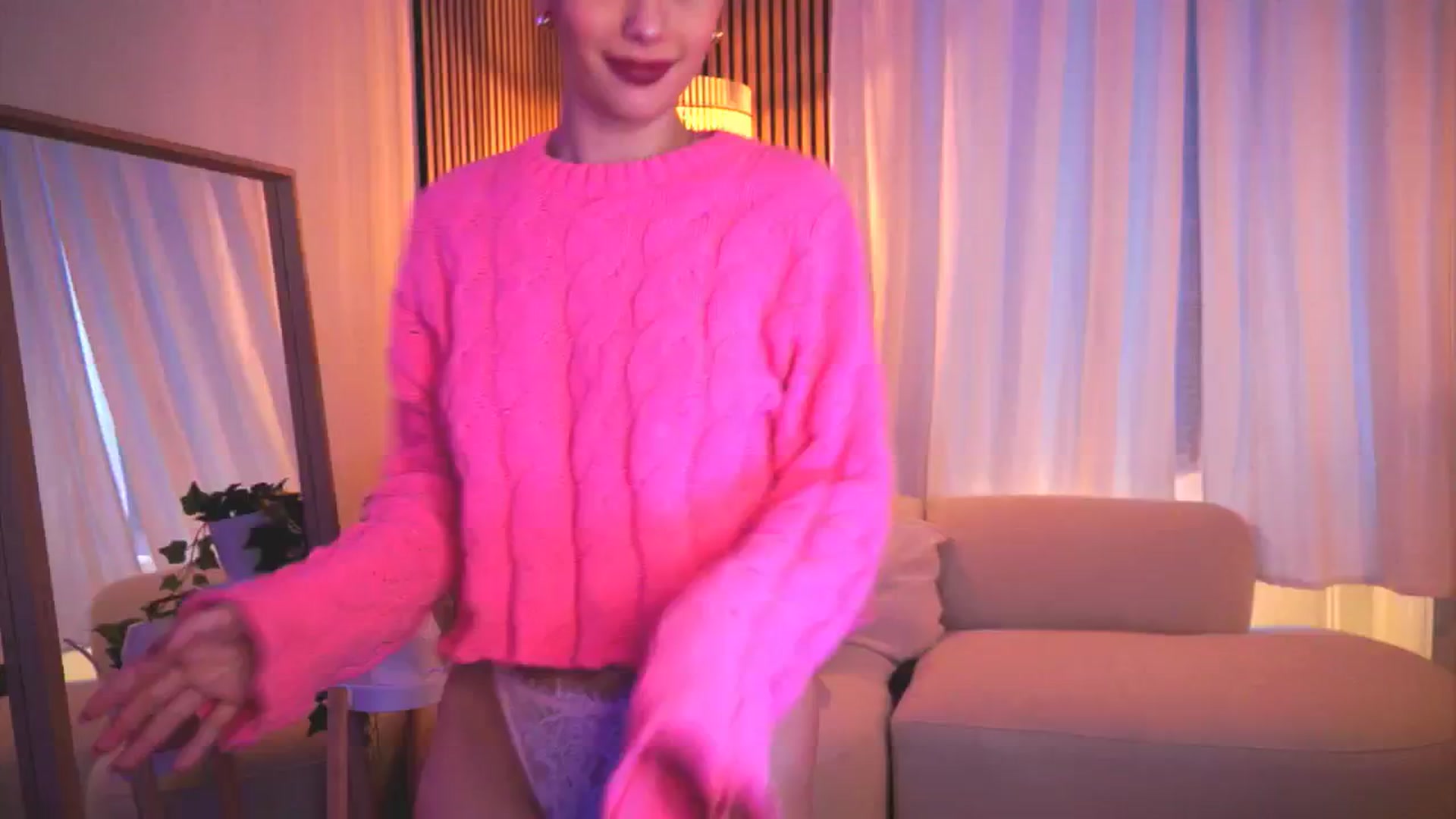 Gallery image thumbnail from Naomii18's myfreecams stream on, 03/11/2025, 13:39 image 11 of 20