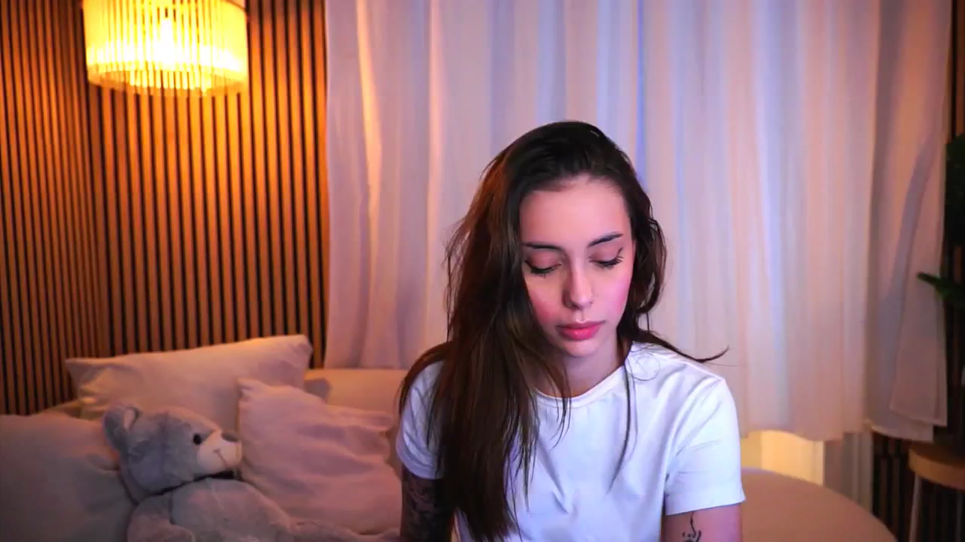 Gallery image thumbnail from Naomii18's myfreecams stream on, 03/12/2025, 15:07 image 5 of 20