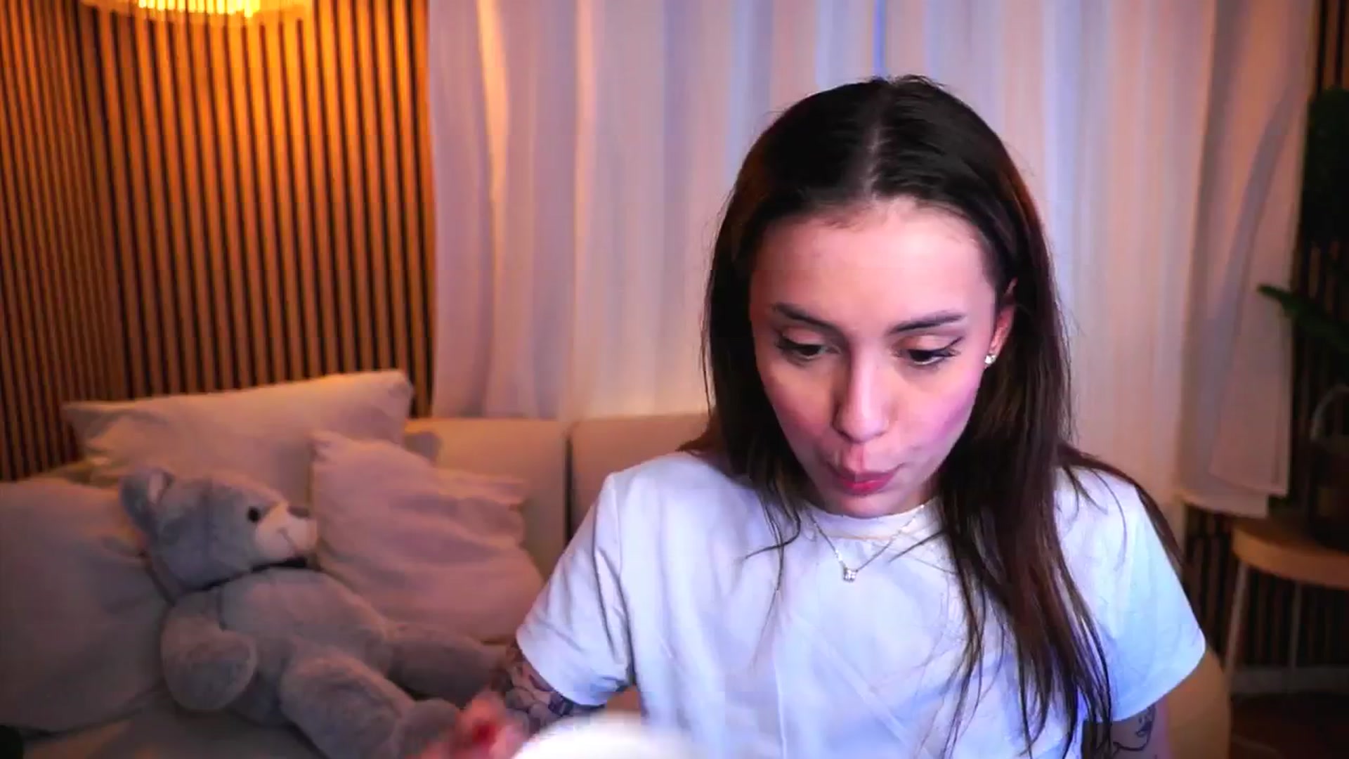 Gallery image thumbnail from Naomii18's myfreecams stream on, 03/12/2025, 15:07 image 8 of 20