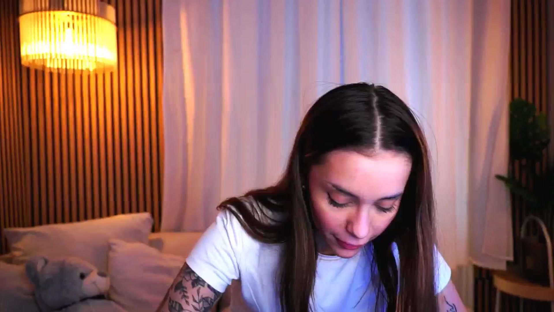 Gallery image thumbnail from Naomii18's myfreecams stream on, 03/12/2025, 15:07 image 19 of 20