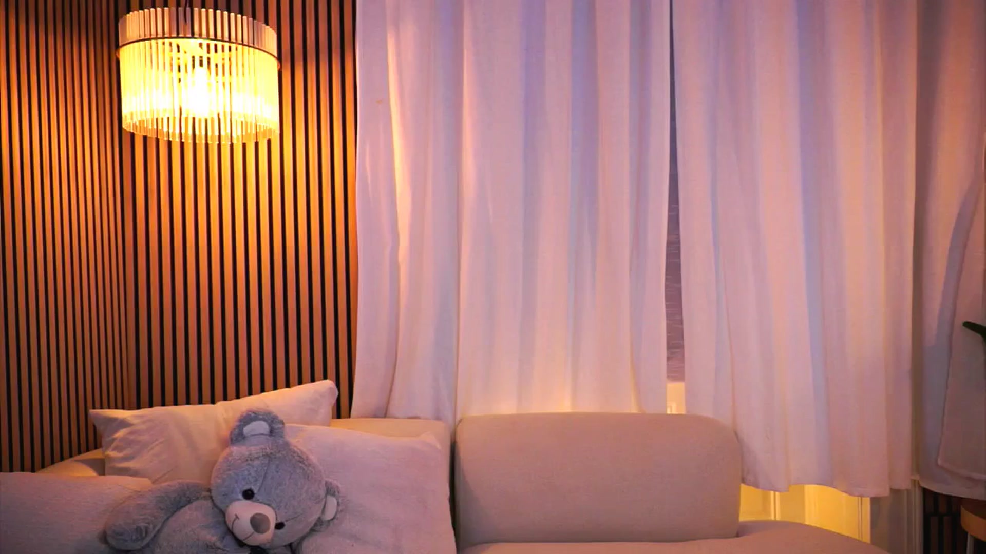 Gallery image thumbnail from Naomii18's myfreecams stream on, 03/12/2025, 16:52 image 10 of 20