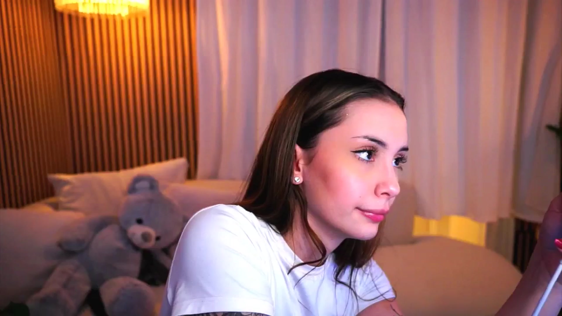 Gallery image thumbnail from Naomii18's myfreecams stream on, 03/12/2025, 16:52 image 11 of 20