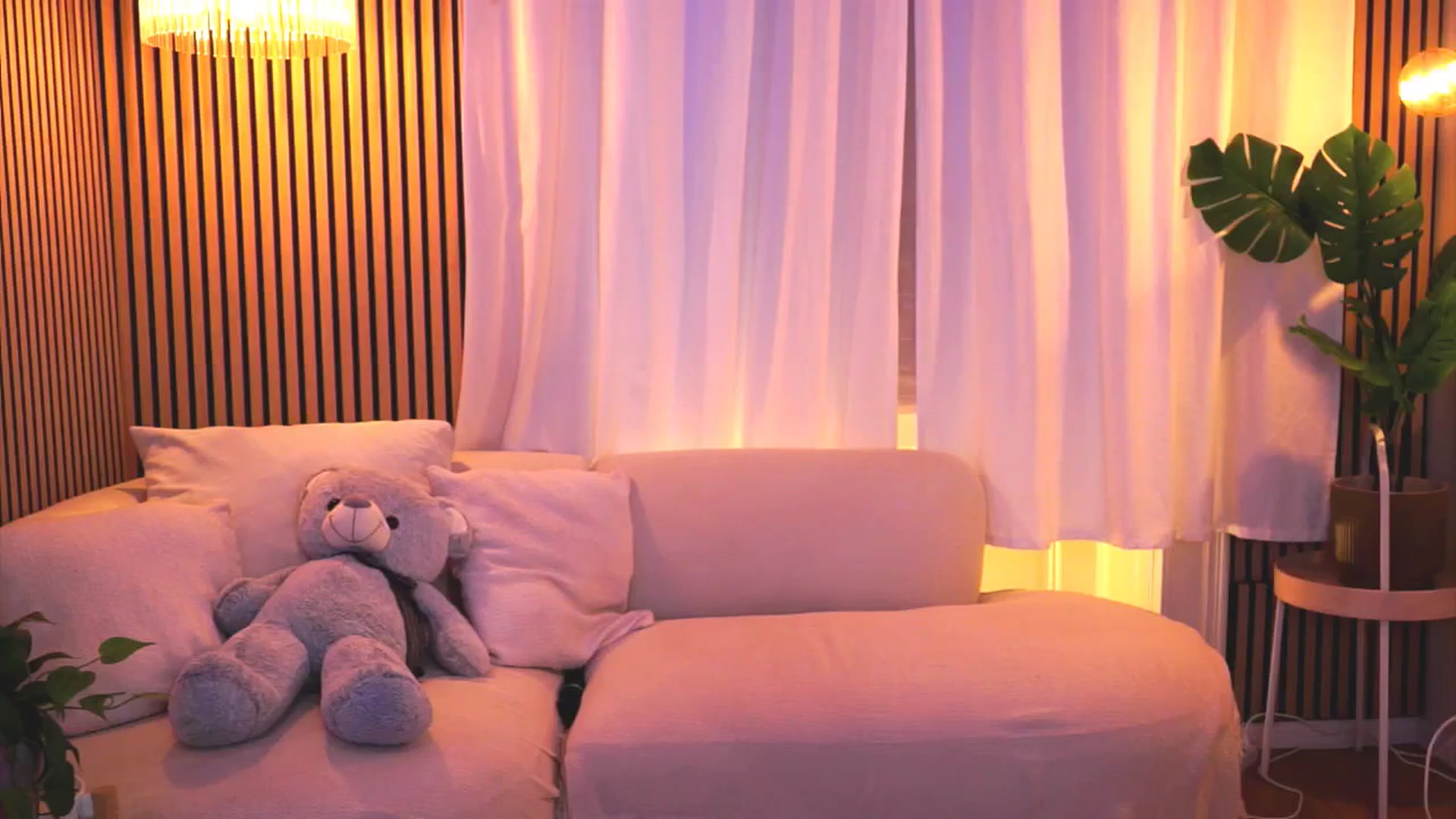 Gallery image thumbnail from Naomii18's myfreecams stream on, 03/15/2025, 16:28 image 8 of 20