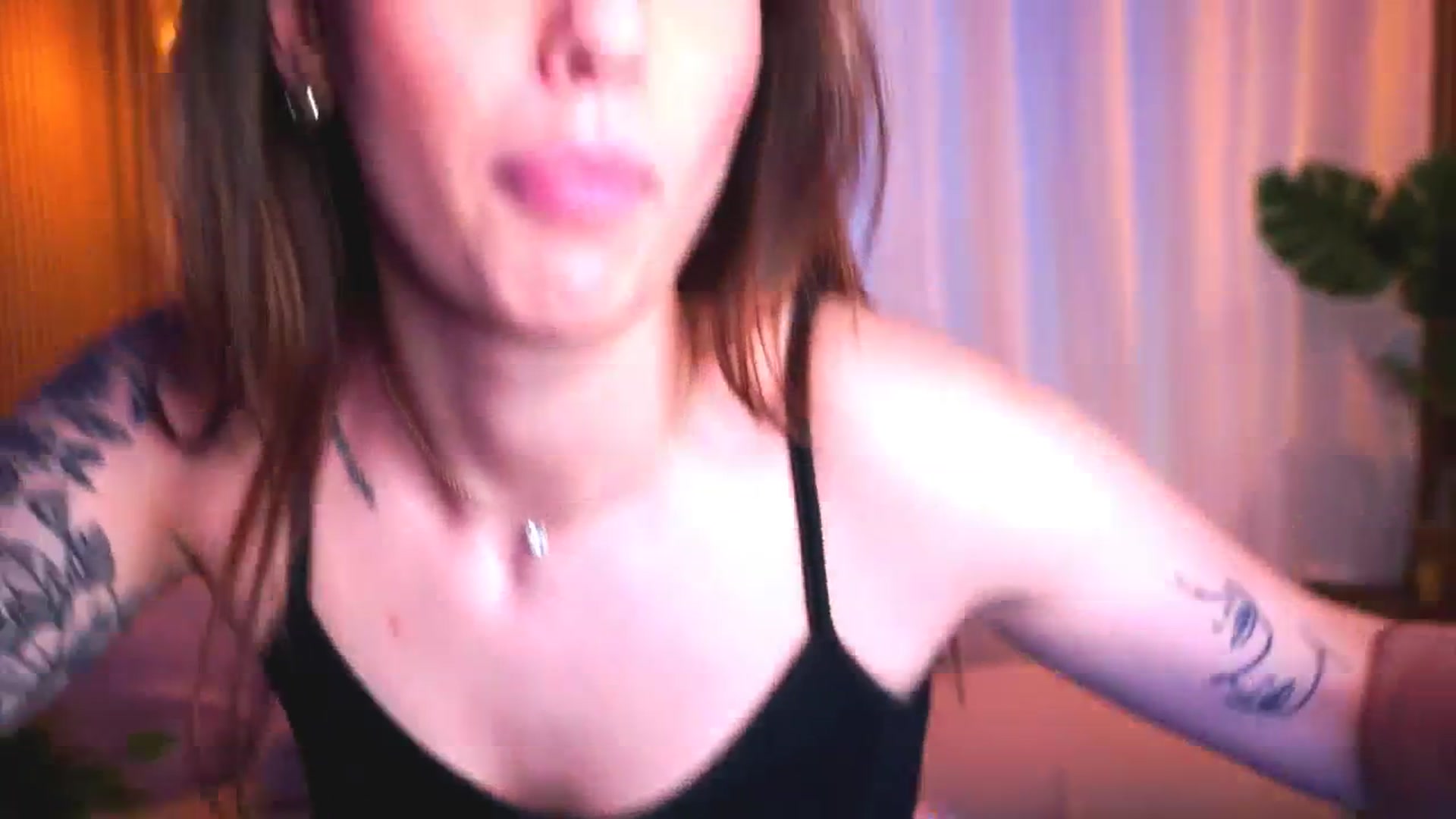 Gallery image thumbnail from Naomii18's myfreecams stream on, 03/20/2025, 09:53 image 20 of 20