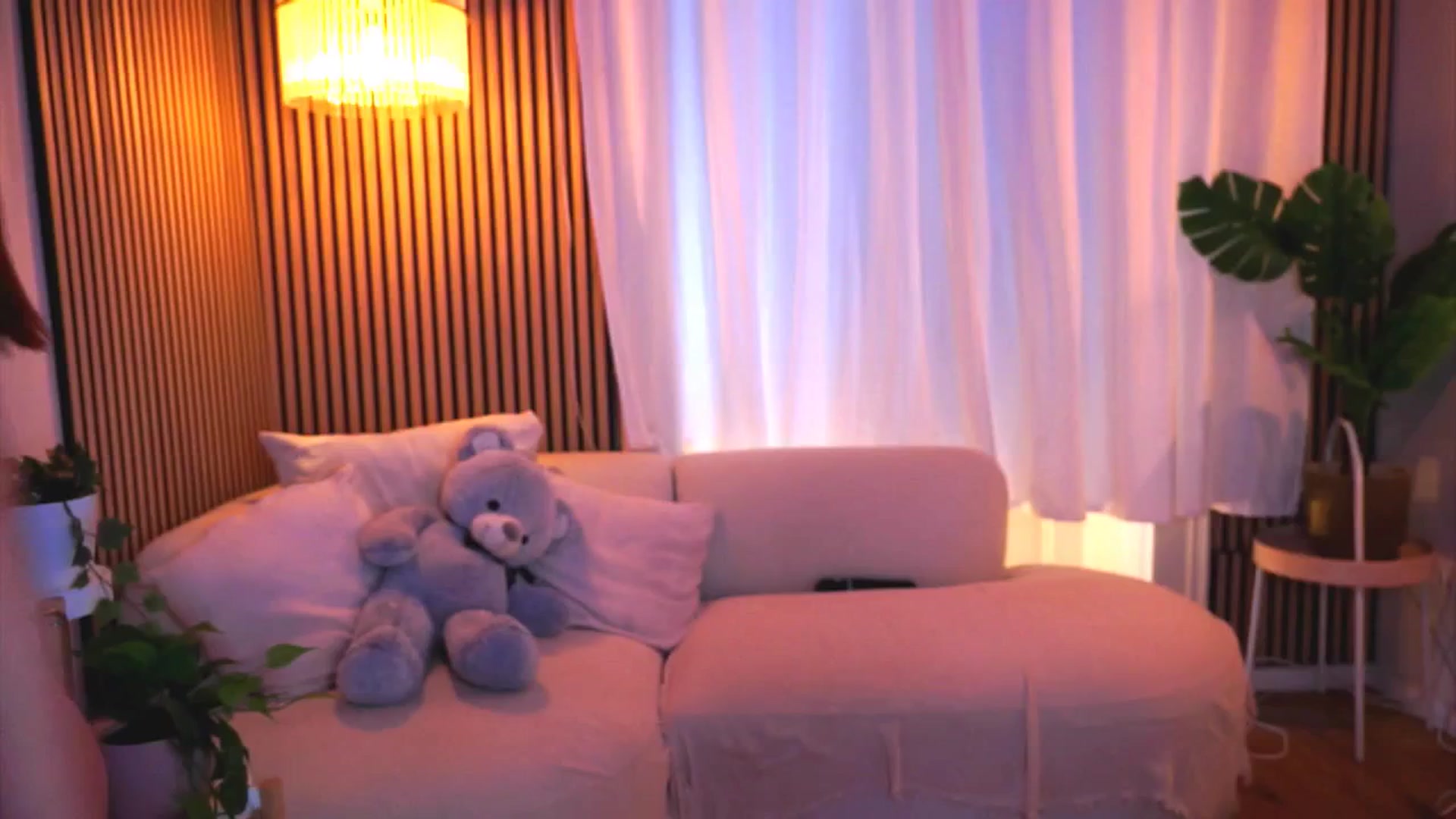 Gallery image thumbnail from Naomii18's myfreecams stream on, 03/20/2025, 12:35 image 7 of 20