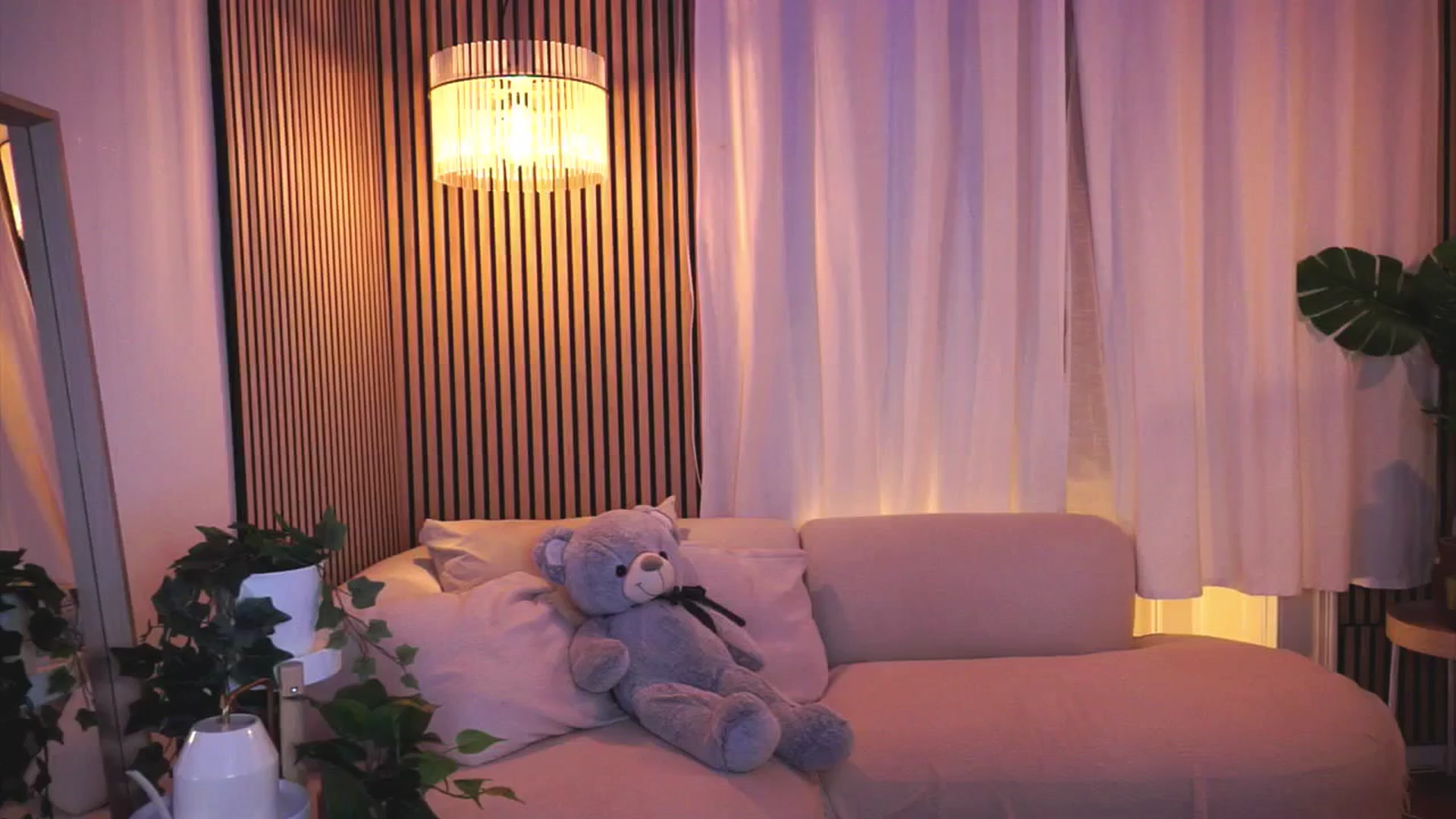 Gallery image thumbnail from Naomii18's myfreecams stream on, 03/22/2025, 18:43 image 7 of 20