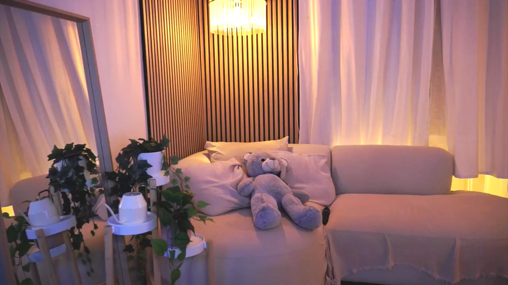 Gallery image thumbnail from Naomii18's myfreecams stream on, 03/23/2025, 19:12 image 13 of 20