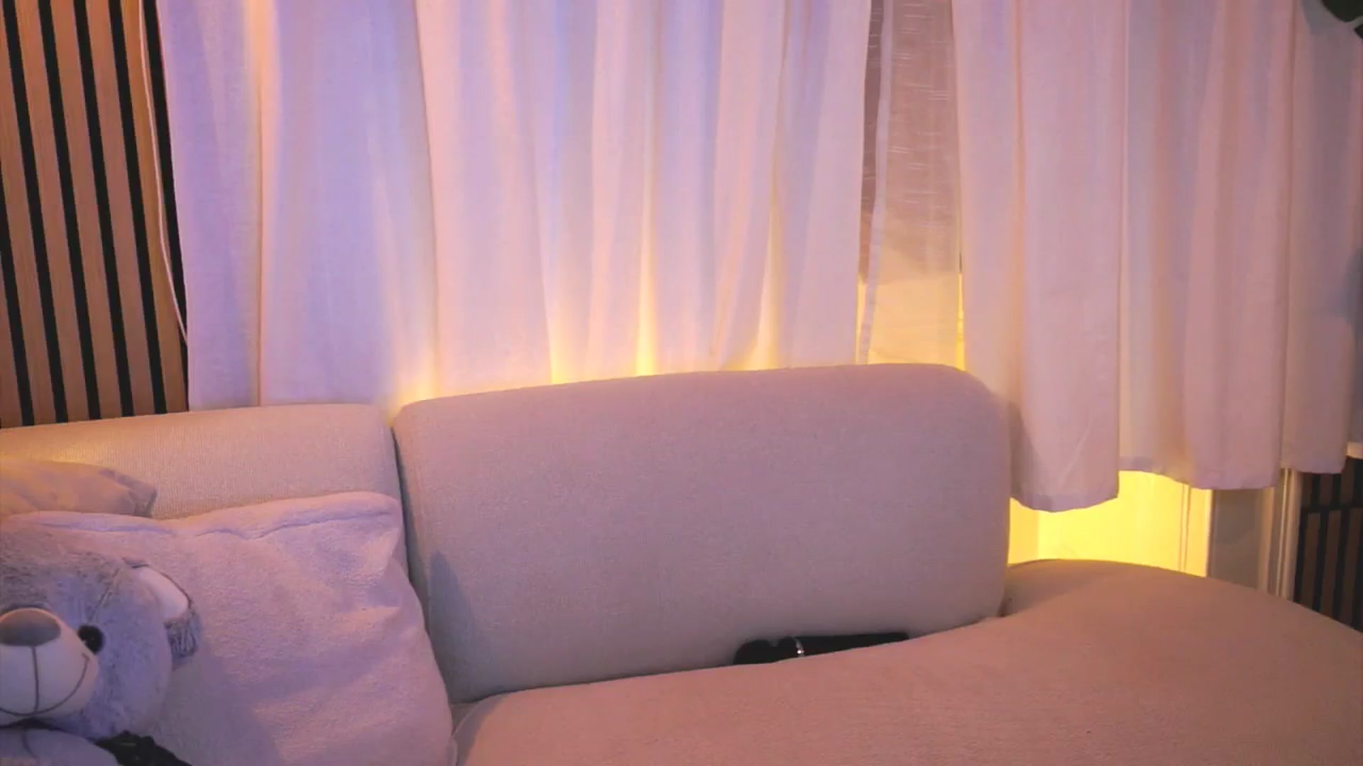 Gallery image thumbnail from Naomii18's myfreecams stream on, 03/23/2025, 22:25 image 5 of 20