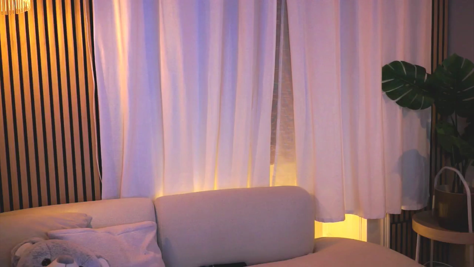 Gallery image thumbnail from Naomii18's myfreecams stream on, 03/23/2025, 22:25 image 10 of 20