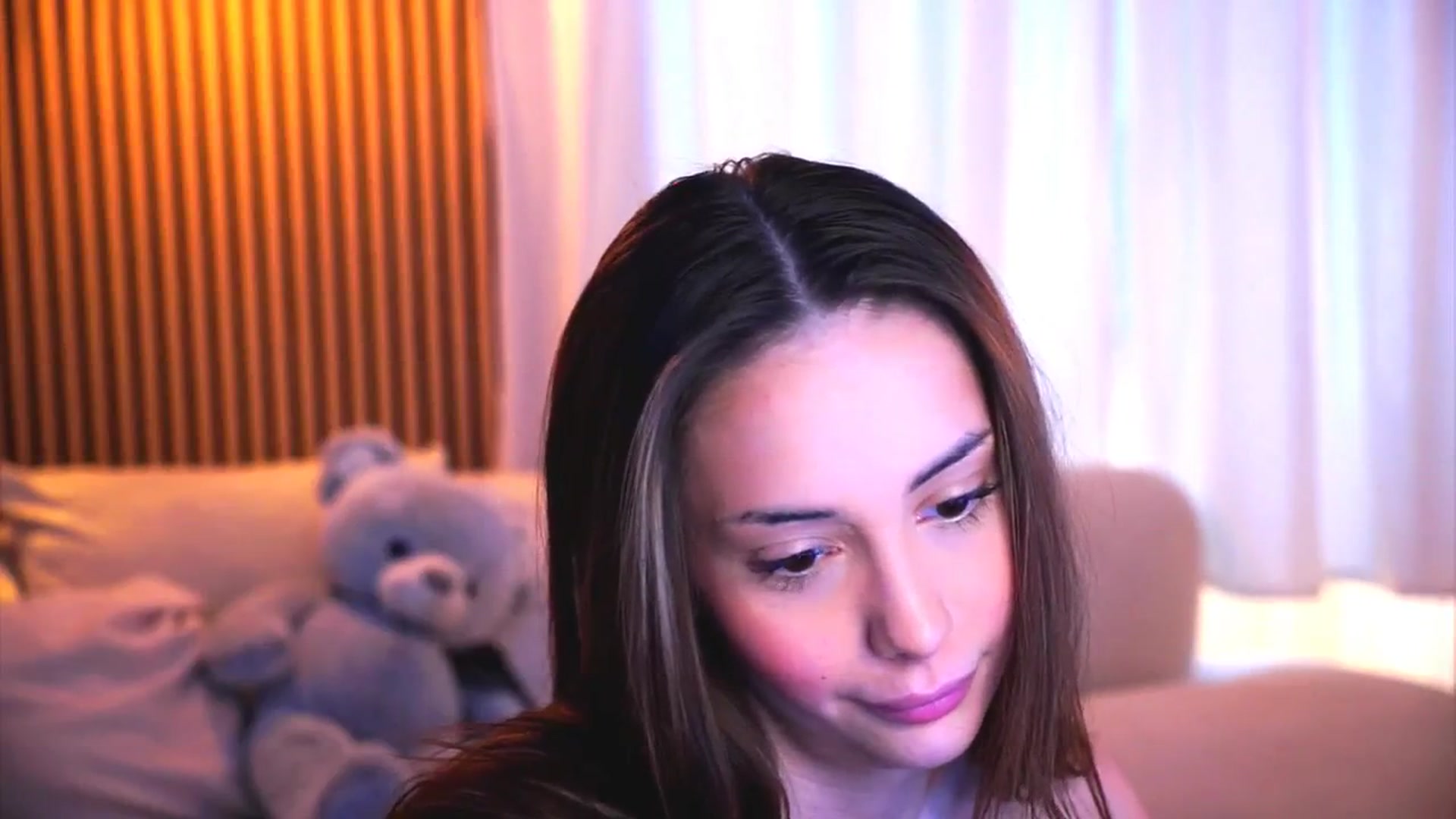 Gallery image thumbnail from Naomii18's myfreecams stream on, 03/24/2025, 13:39 image 20 of 20