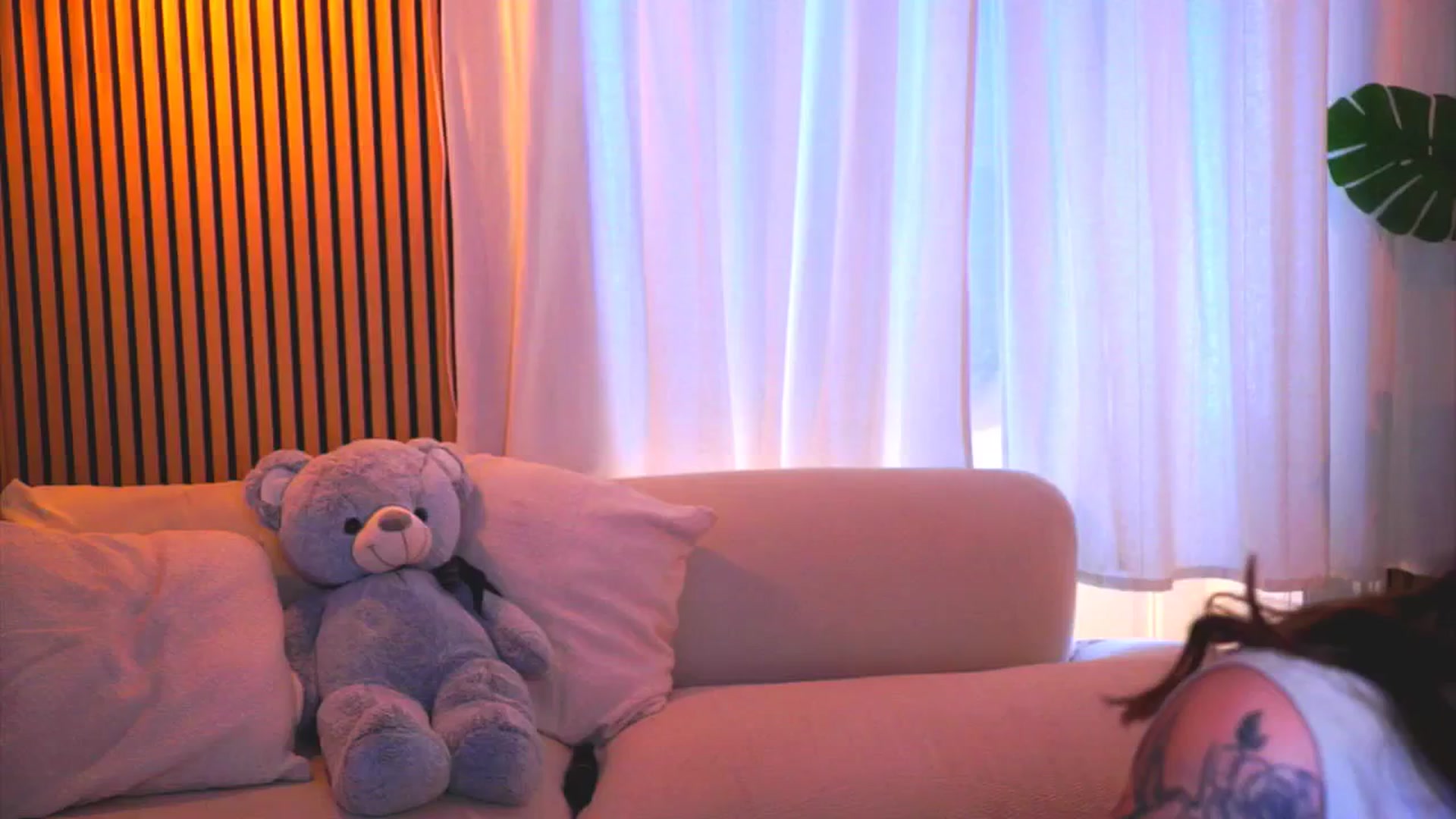 Gallery image thumbnail from Naomii18's myfreecams stream on, 03/26/2025, 13:15 image 2 of 20