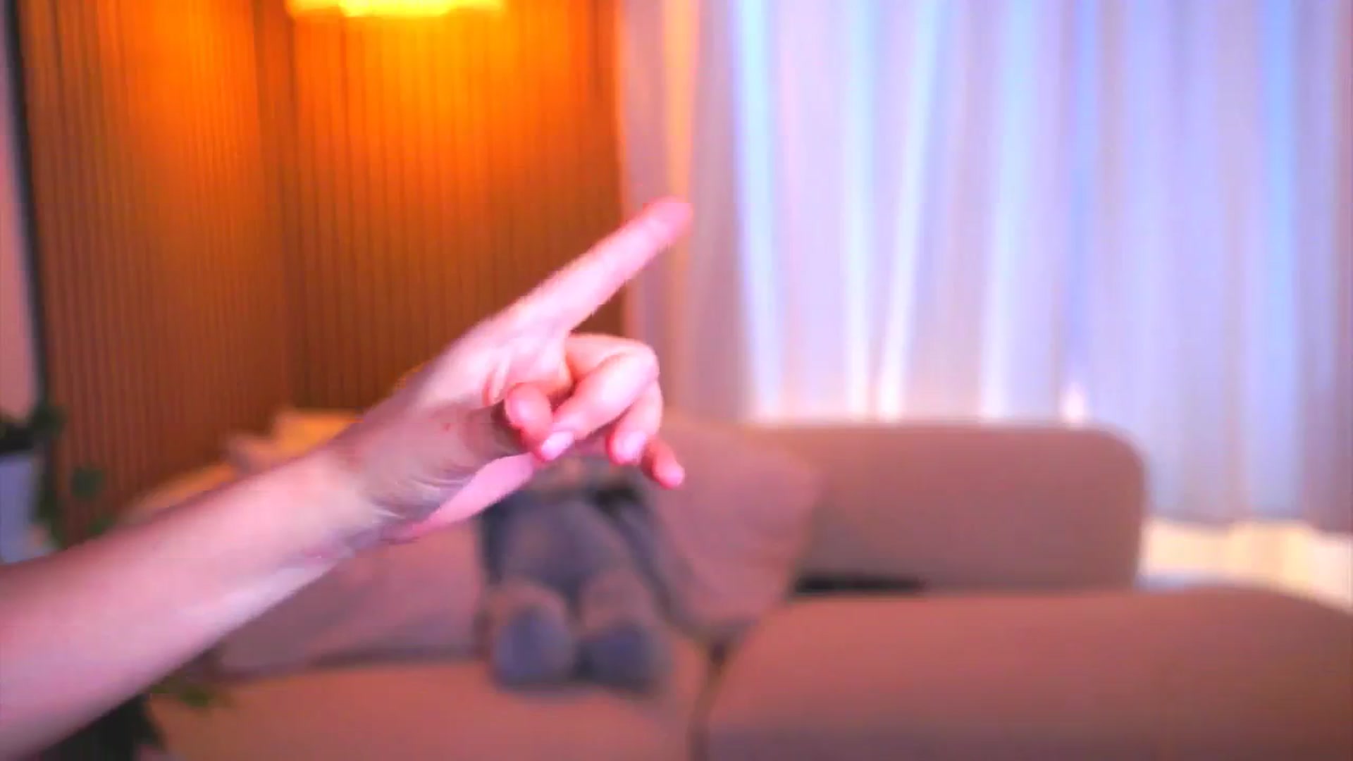 Gallery image thumbnail from Naomii18's myfreecams stream on, 03/26/2025, 13:15 image 19 of 20