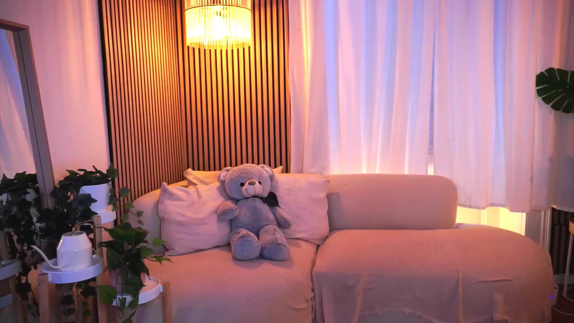 Gallery image thumbnail from Naomii18's myfreecams stream on, 03/27/2025, 16:02 image 12 of 20