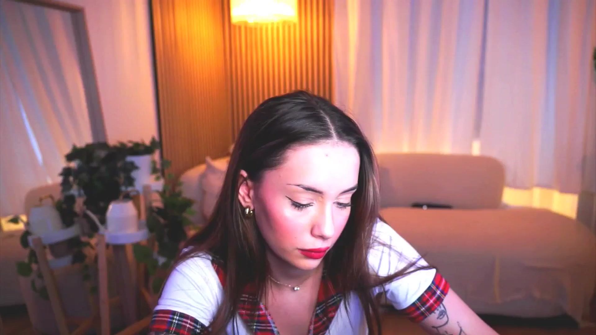Gallery image thumbnail from Naomii18's myfreecams stream on, 03/31/2025, 13:22 image 13 of 20