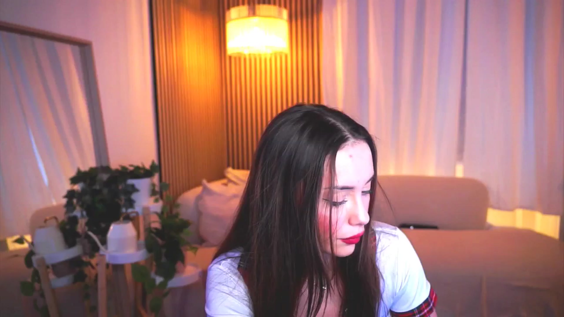 Gallery image thumbnail from Naomii18's myfreecams stream on, 03/31/2025, 13:22 image 5 of 20