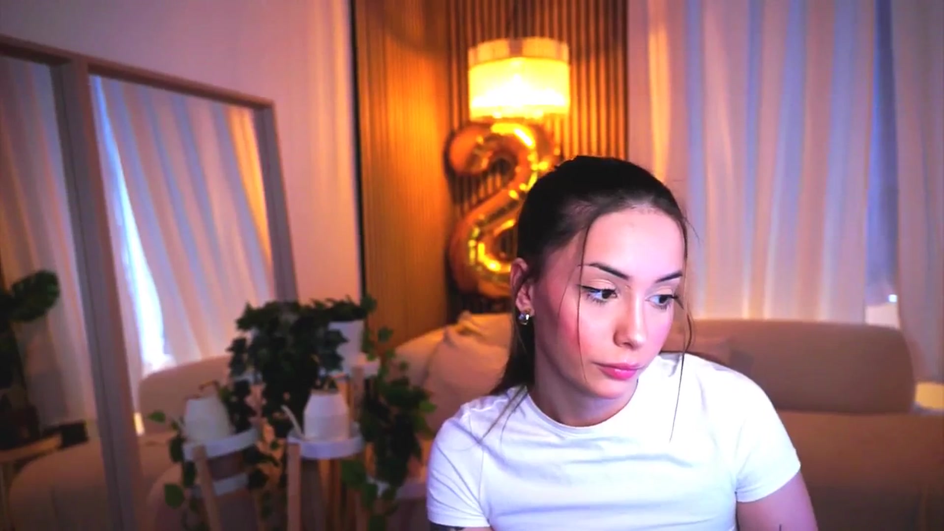 Gallery image thumbnail from Naomii18's myfreecams stream on, 04/02/2025, 14:29 image 18 of 20