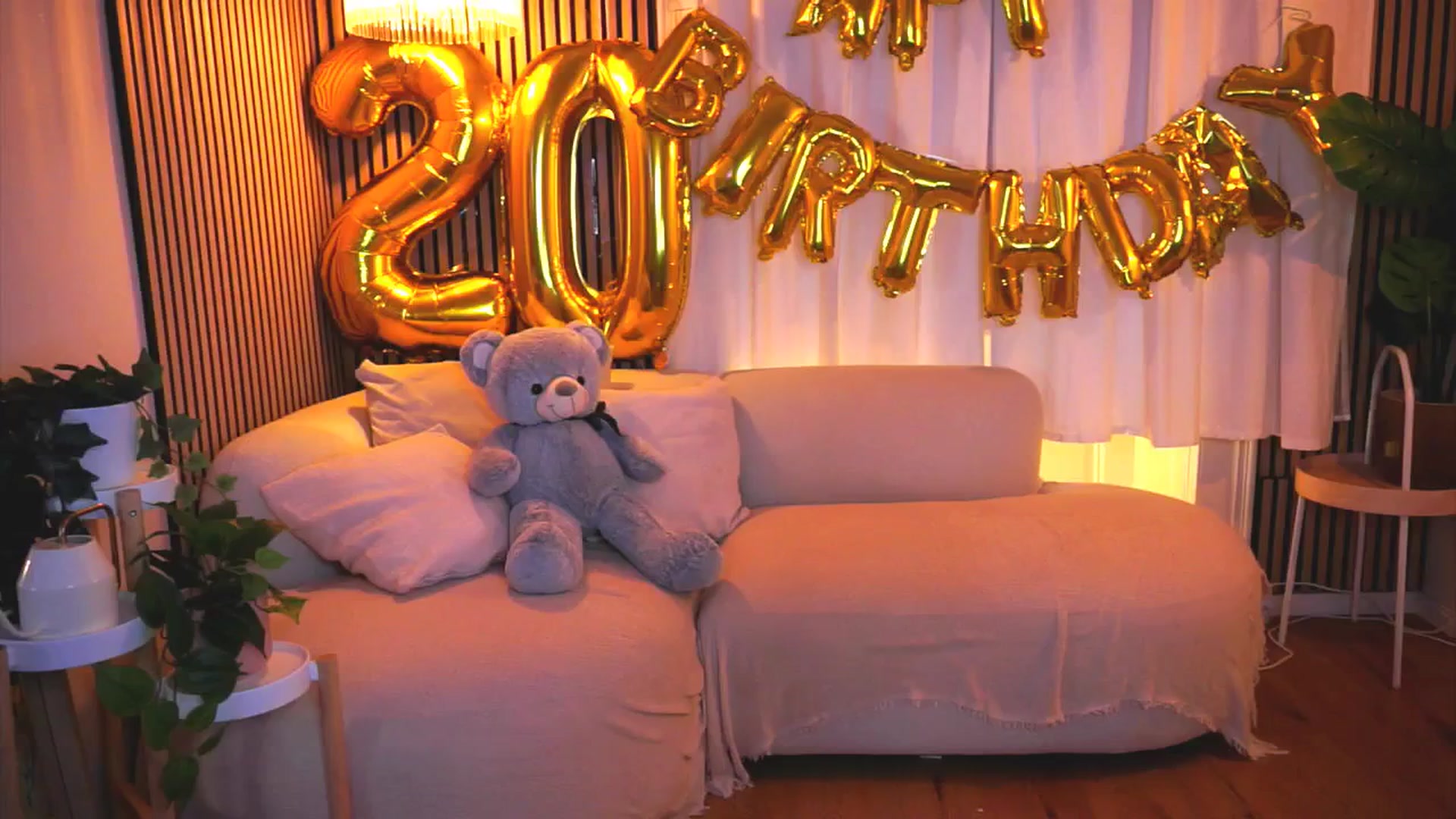 Gallery image thumbnail from Naomii18's myfreecams stream on, 04/03/2025, 17:38 image 1 of 20