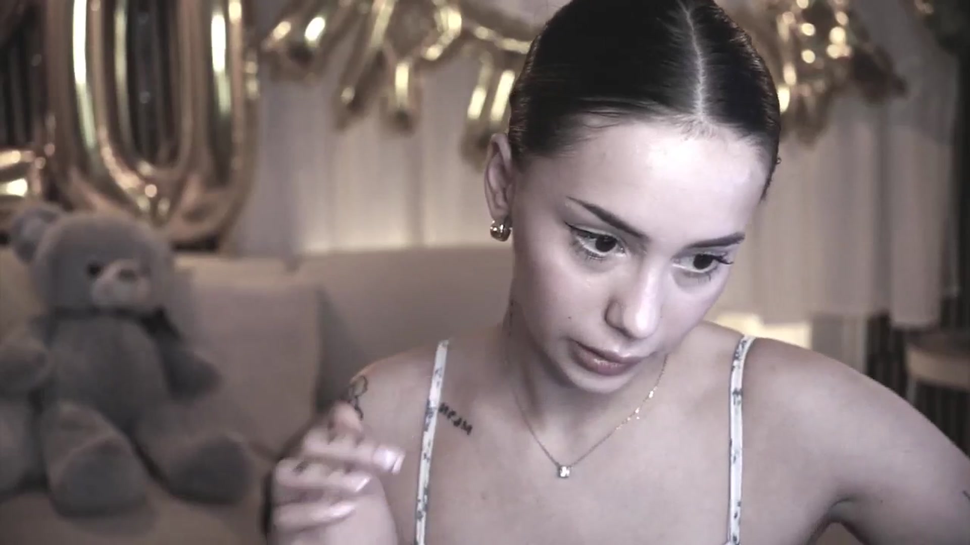 Gallery image thumbnail from Naomii18's myfreecams stream on, 04/03/2025, 17:38 image 7 of 20
