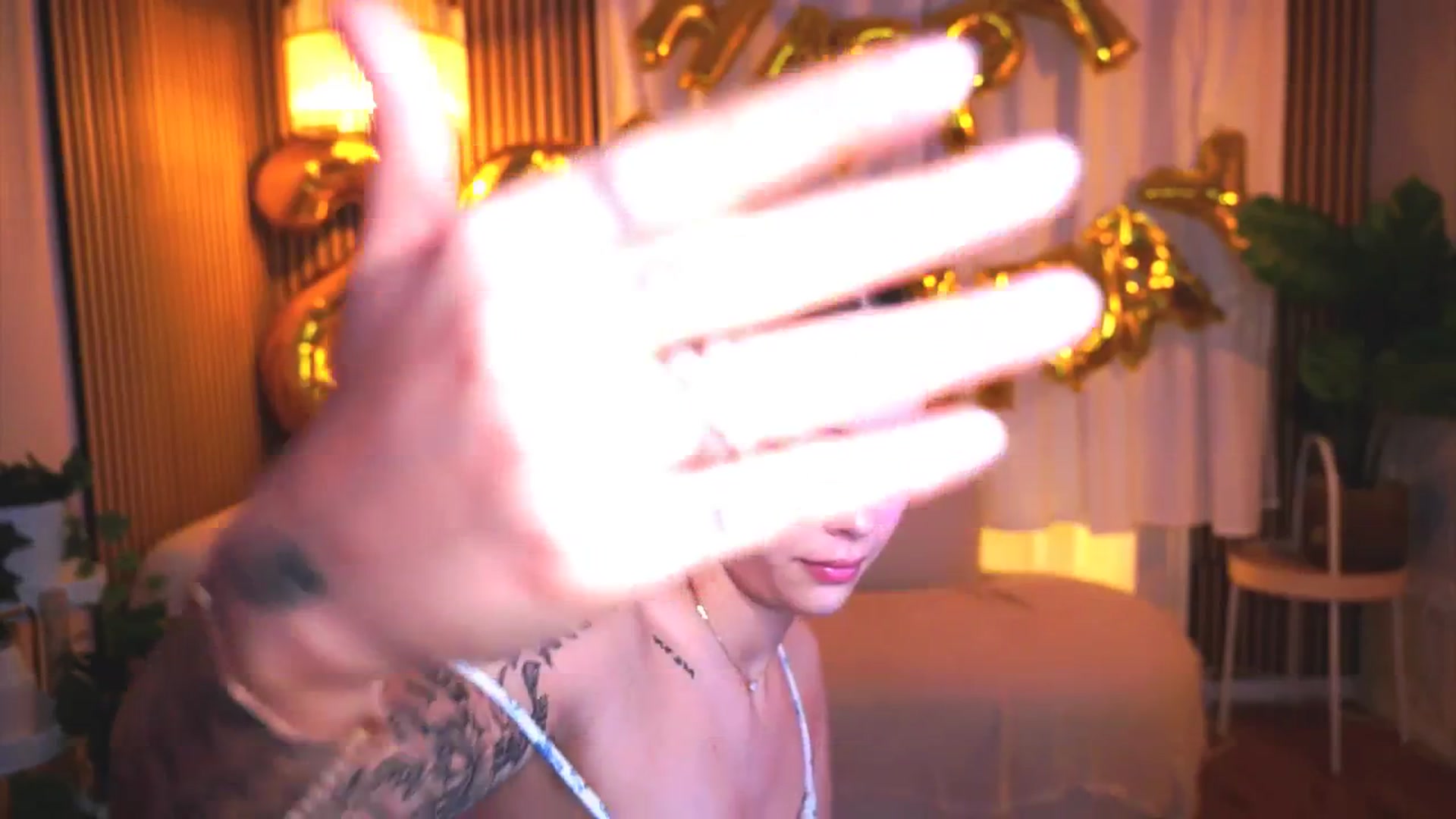 Gallery image thumbnail from Naomii18's myfreecams stream on, 04/03/2025, 17:38 image 12 of 20