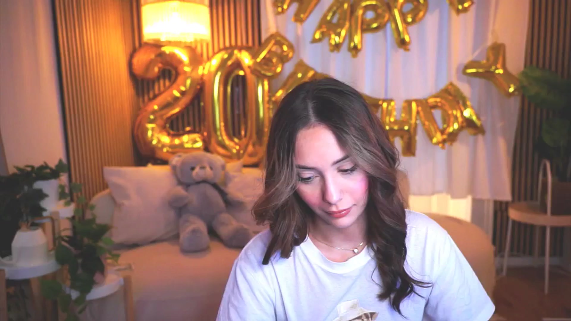Gallery image thumbnail from Naomii18's myfreecams stream on, 04/04/2025, 12:29 image 3 of 20