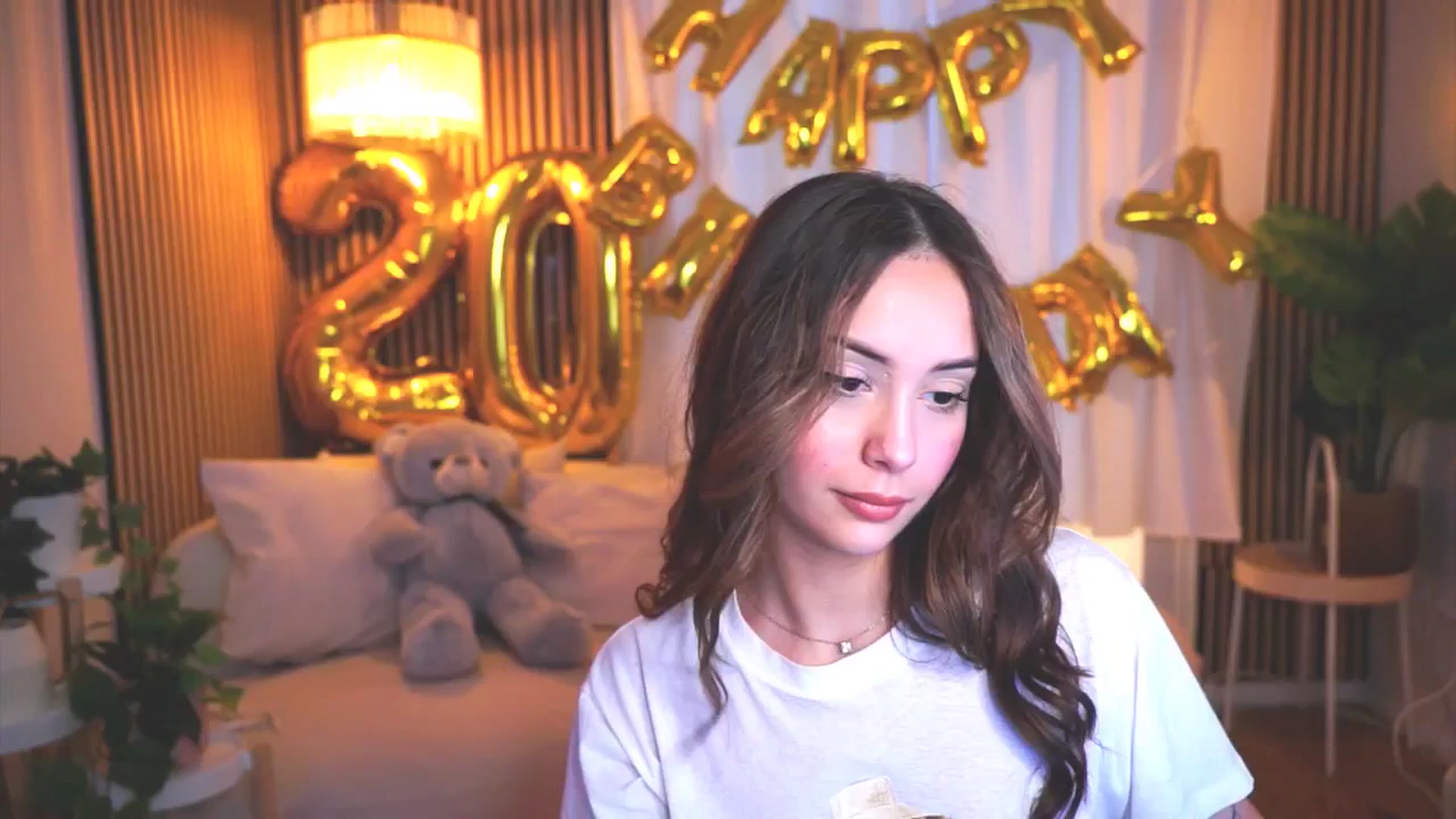 Gallery image thumbnail from Naomii18's myfreecams stream on, 04/04/2025, 12:29 image 12 of 20