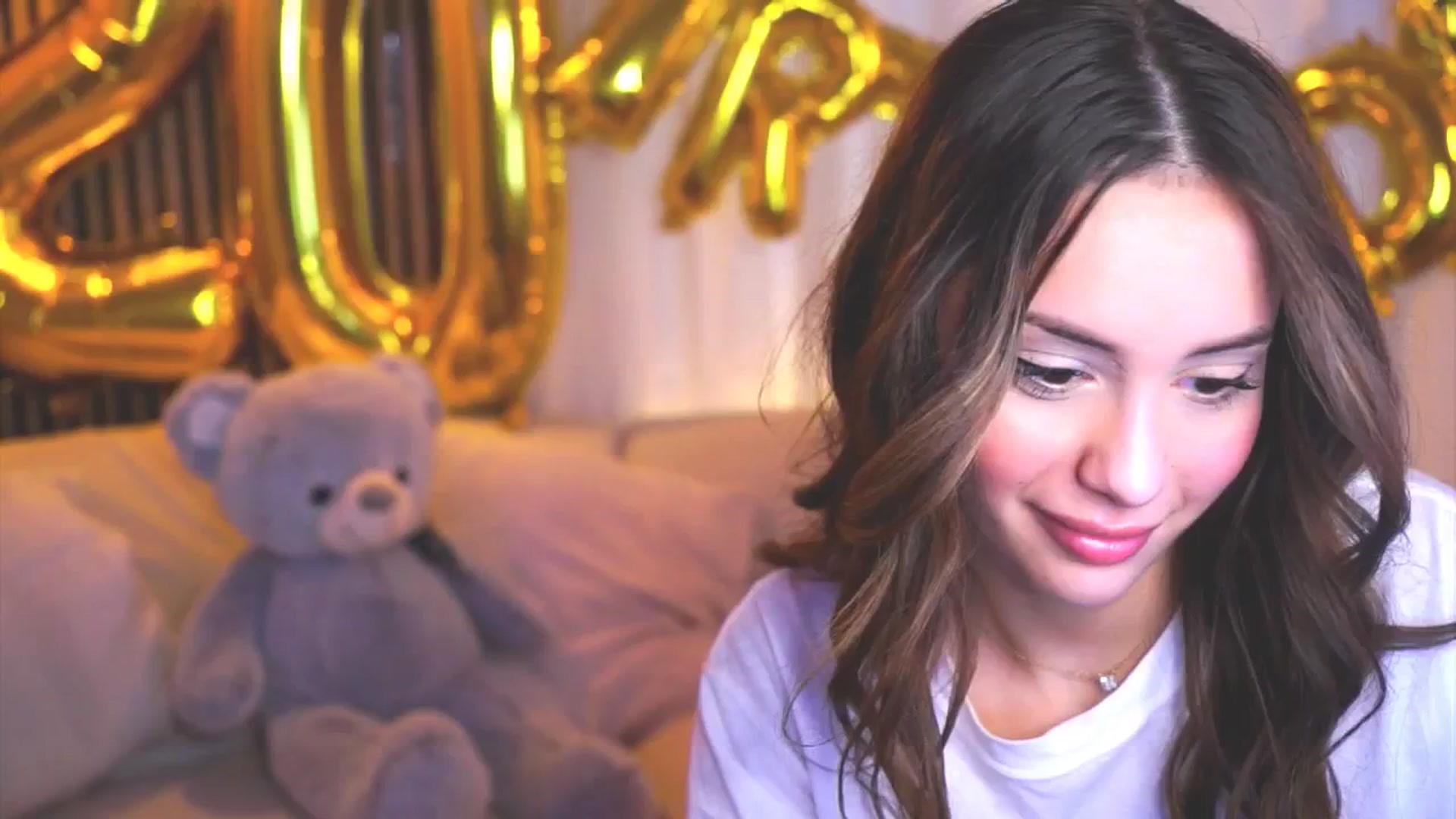 Gallery image thumbnail from Naomii18's myfreecams stream on, 04/04/2025, 15:06 image 6 of 20