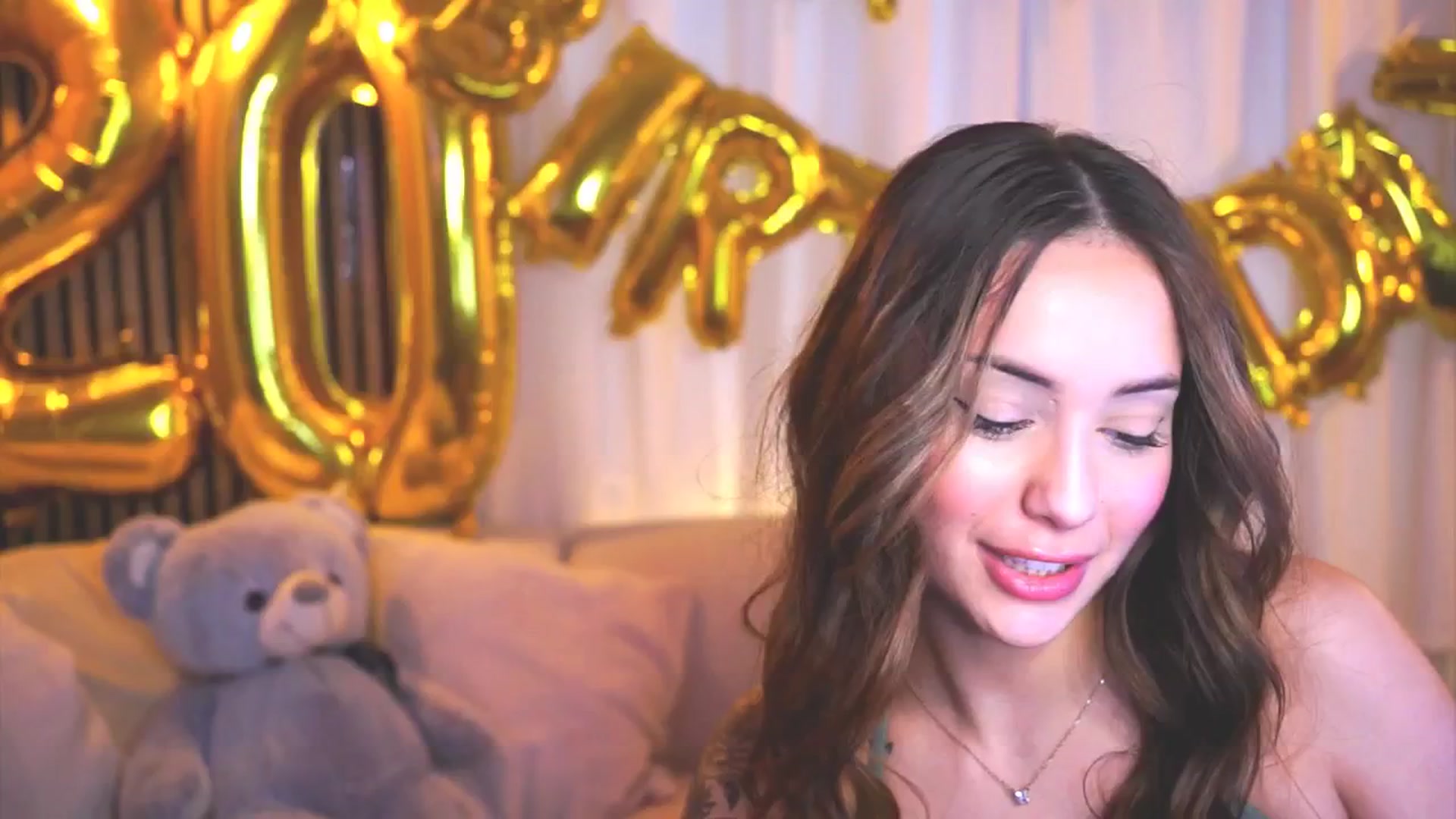 Gallery image thumbnail from Naomii18's myfreecams stream on, 04/04/2025, 15:06 image 12 of 20
