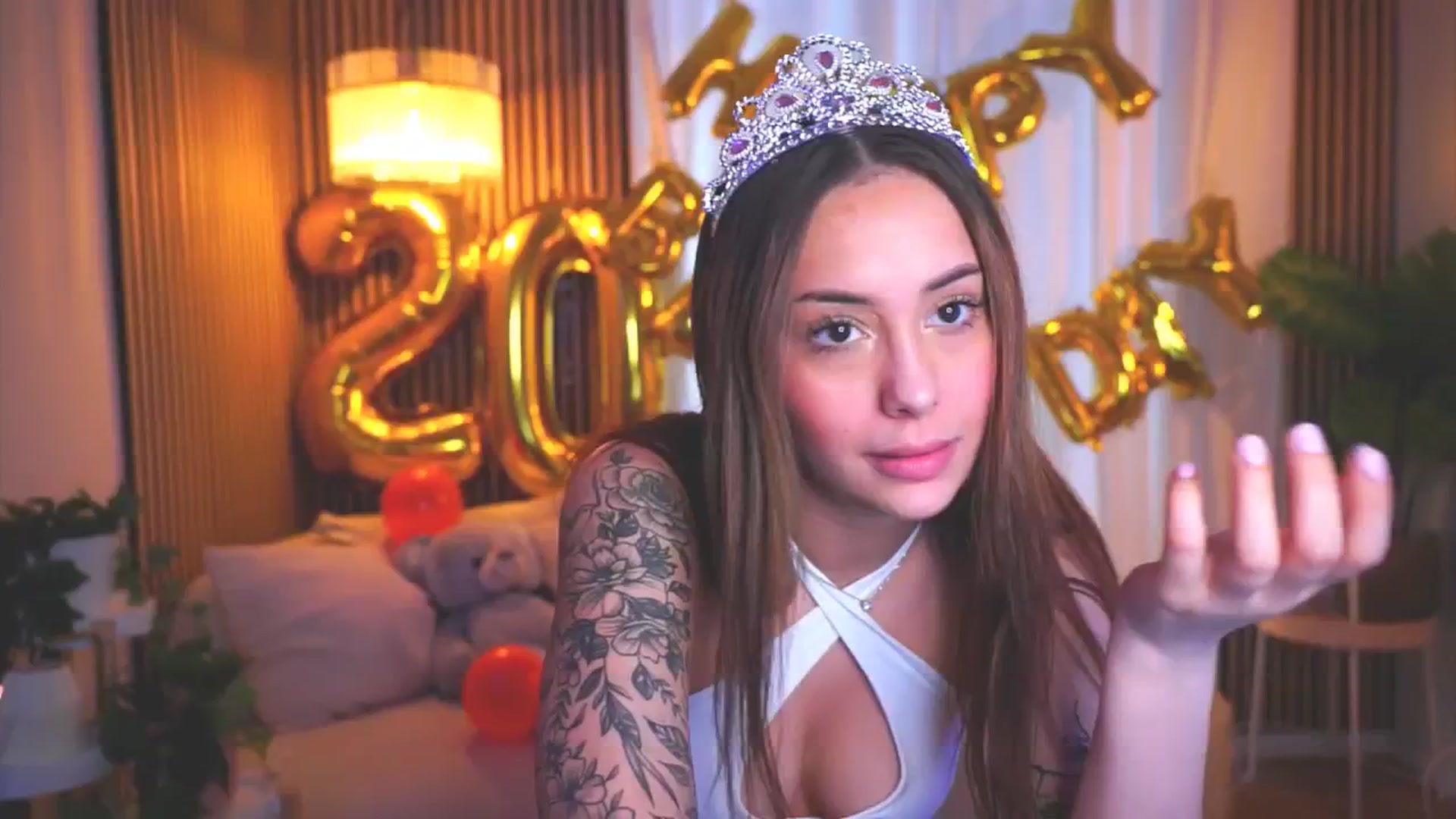 Gallery image thumbnail from Naomii18's myfreecams stream on, 04/05/2025, 14:09 image 16 of 20