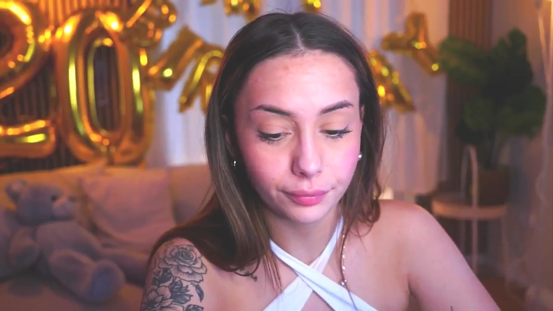 Gallery image thumbnail from Naomii18's myfreecams stream on, 04/05/2025, 17:32 image 10 of 20