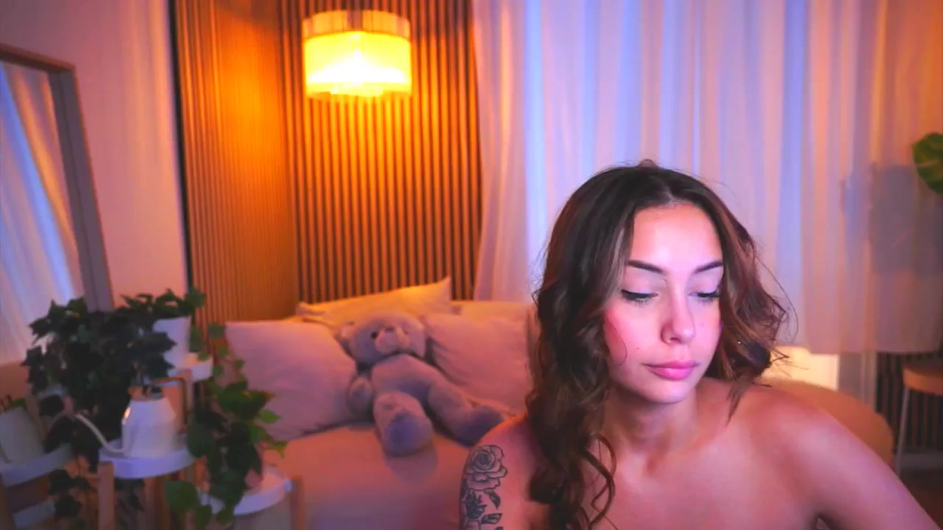 Gallery image thumbnail from Naomii18's myfreecams stream on, 04/07/2025, 15:09 image 19 of 20