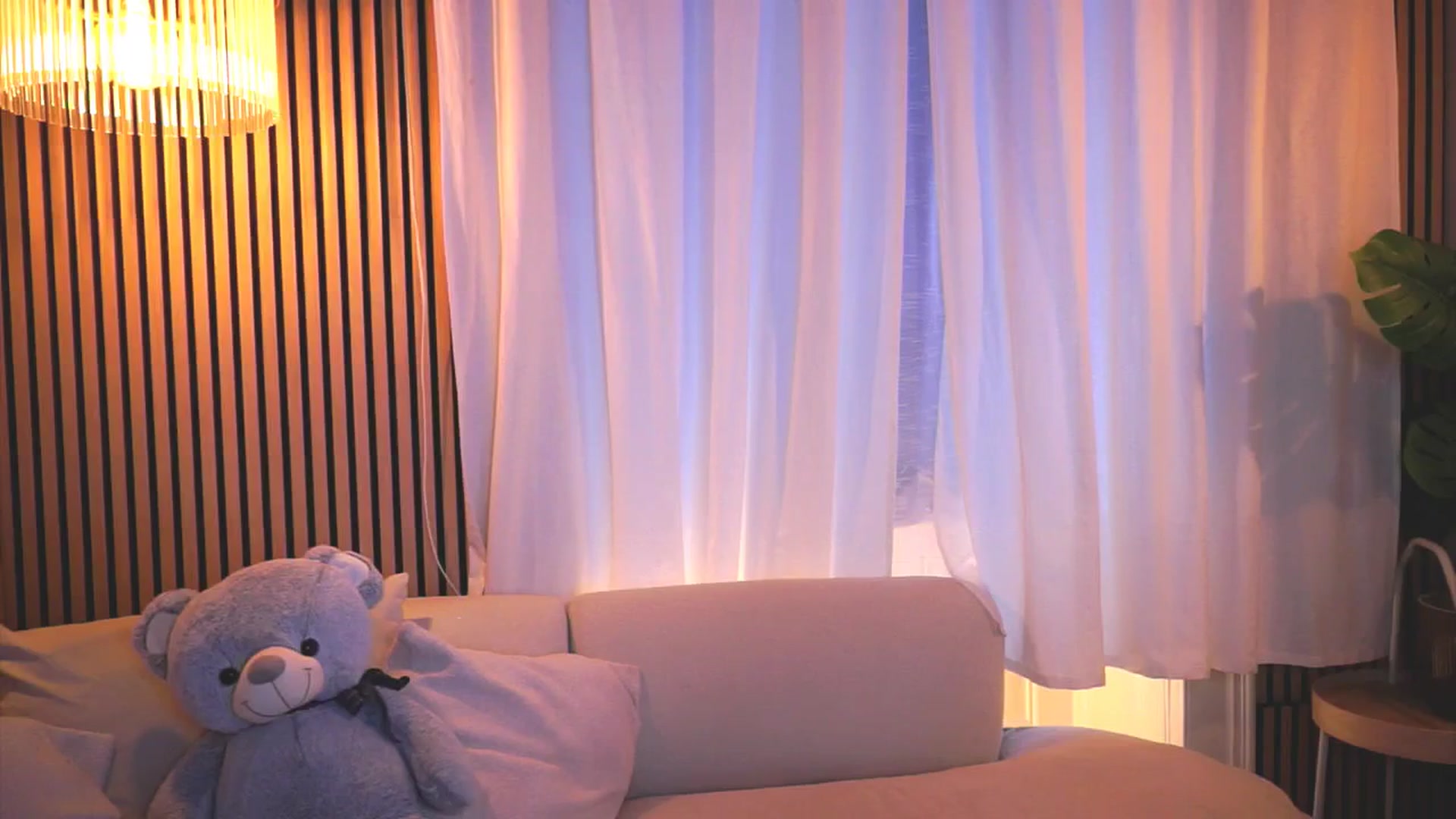 Gallery image thumbnail from Naomii18's myfreecams stream on, 04/08/2025, 15:49 image 7 of 20
