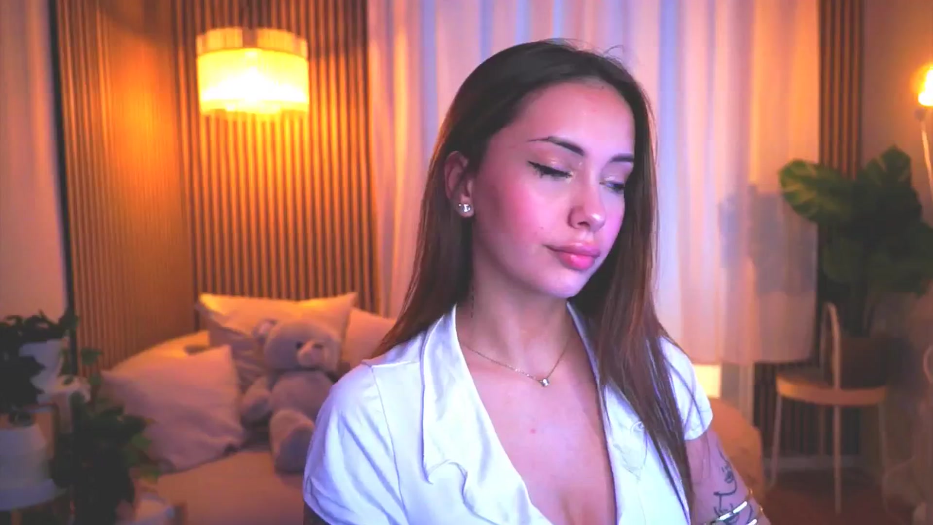 Gallery image thumbnail from Naomii18's myfreecams stream on, 04/10/2025, 14:13 image 3 of 20