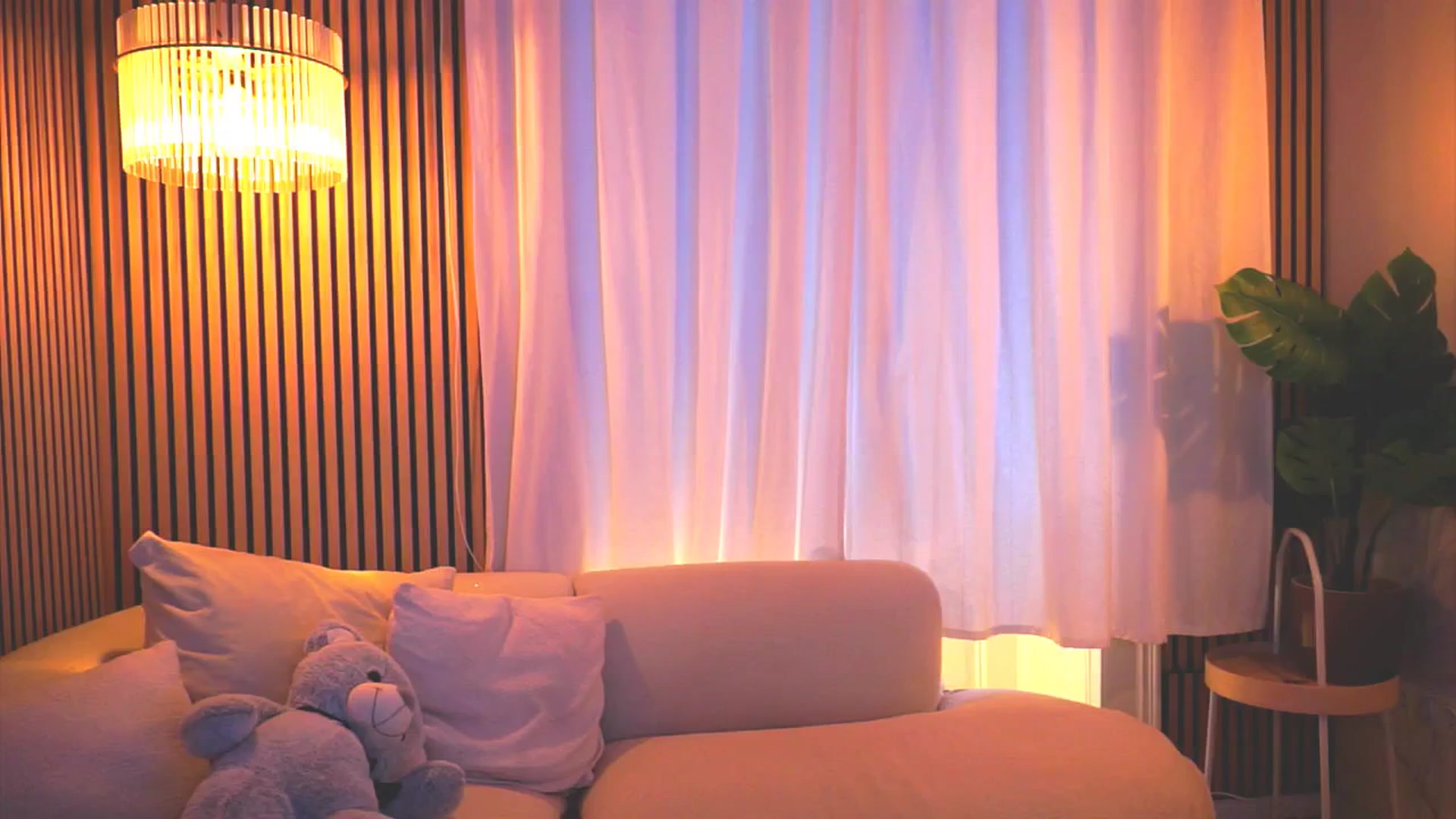 Gallery image thumbnail from Naomii18's myfreecams stream on, 04/10/2025, 15:43 image 3 of 20