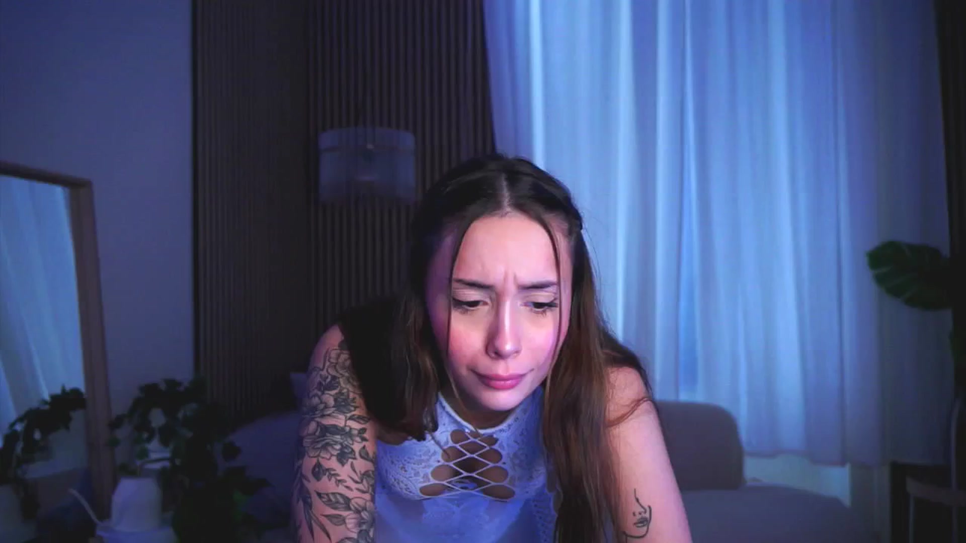 Gallery image thumbnail from Naomii18's myfreecams stream on, 04/19/2025, 13:08 image 6 of 20
