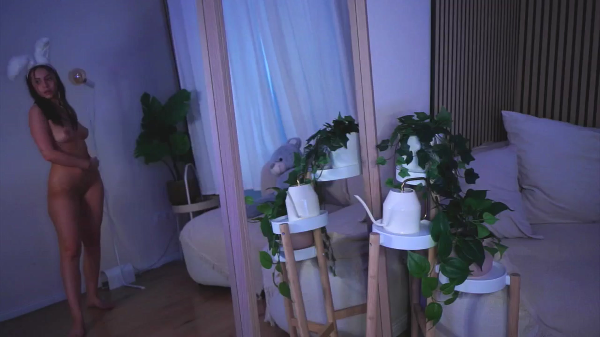 Gallery image thumbnail from Naomii18's myfreecams stream on, 04/19/2025, 17:07 image 15 of 20