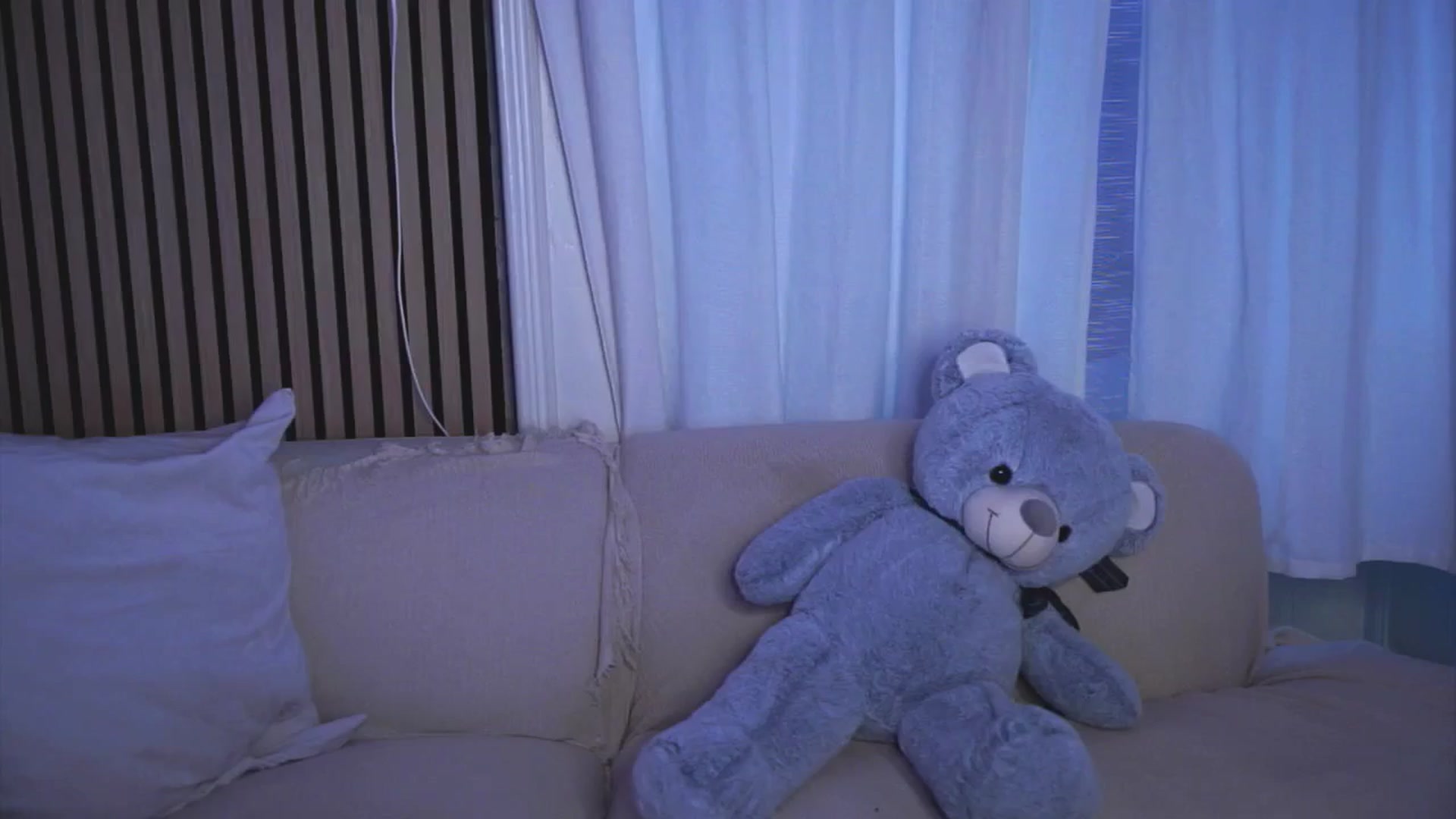 Gallery image thumbnail from Naomii18's myfreecams stream on, 04/19/2025, 17:07 image 13 of 20