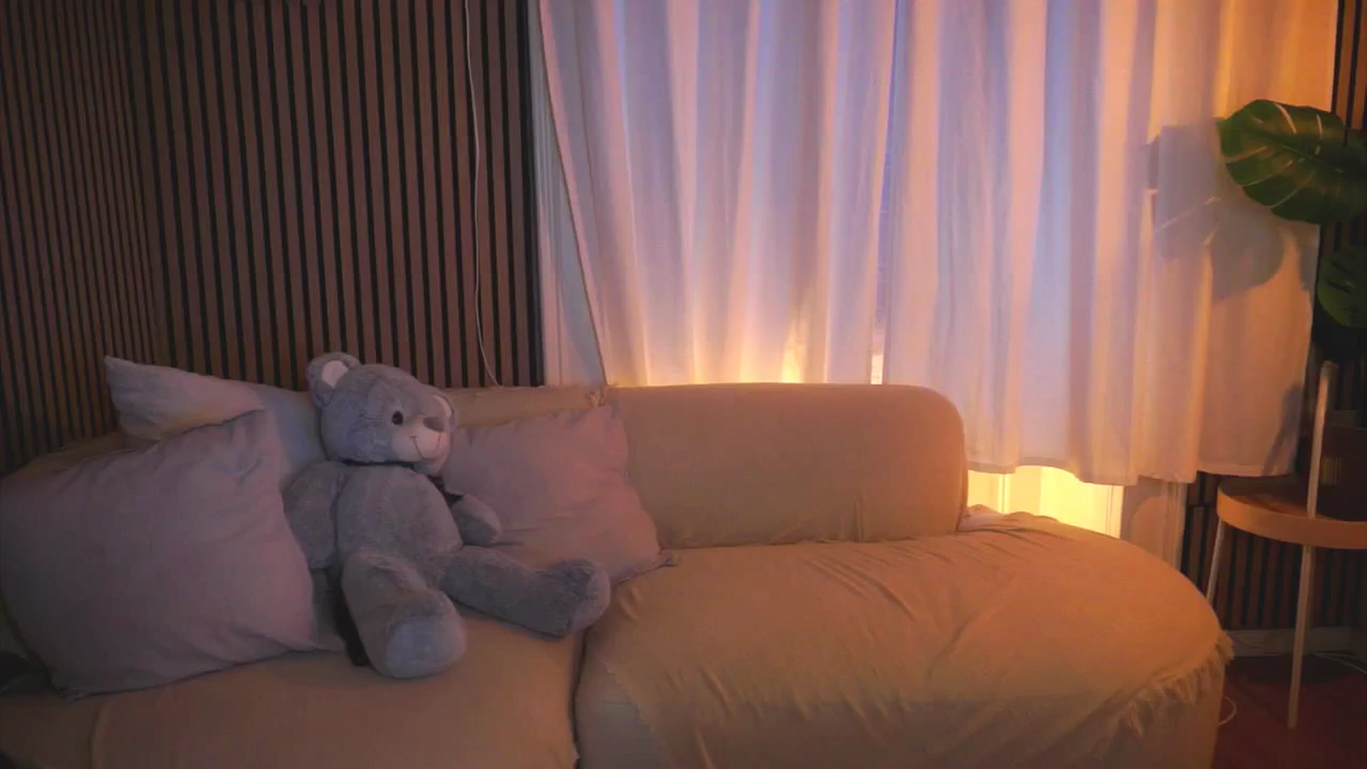 Gallery image thumbnail from Naomii18's myfreecams stream on, 04/22/2025, 17:55 image 2 of 20