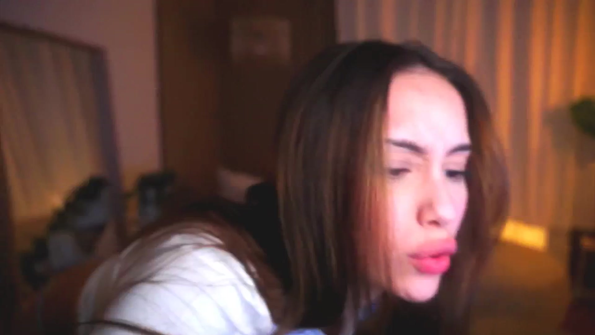 Gallery image thumbnail from Naomii18's myfreecams stream on, 04/22/2025, 17:55 image 18 of 20