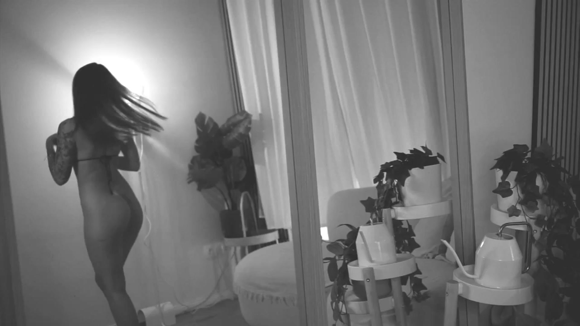 Gallery image thumbnail from Naomii18's myfreecams stream on, 04/25/2025, 19:58 image 20 of 20