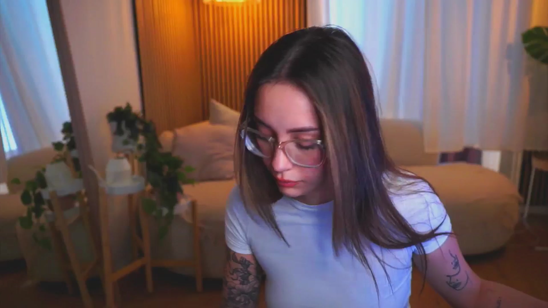 Gallery image thumbnail from Naomii18's myfreecams stream on, 05/08/2025, 13:14 image 20 of 20
