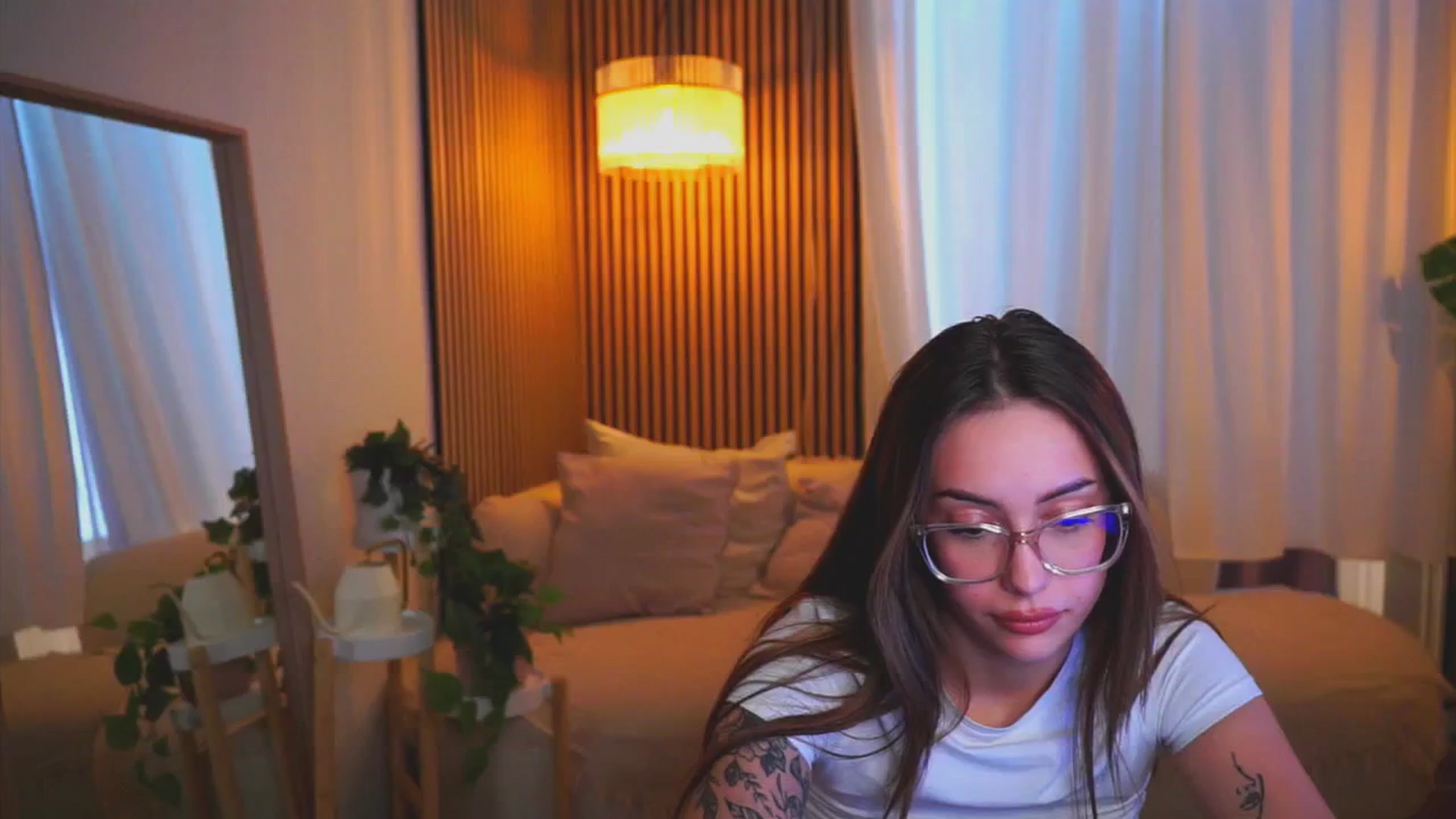 Gallery image thumbnail from Naomii18's myfreecams stream on, 05/08/2025, 15:04 image 19 of 20